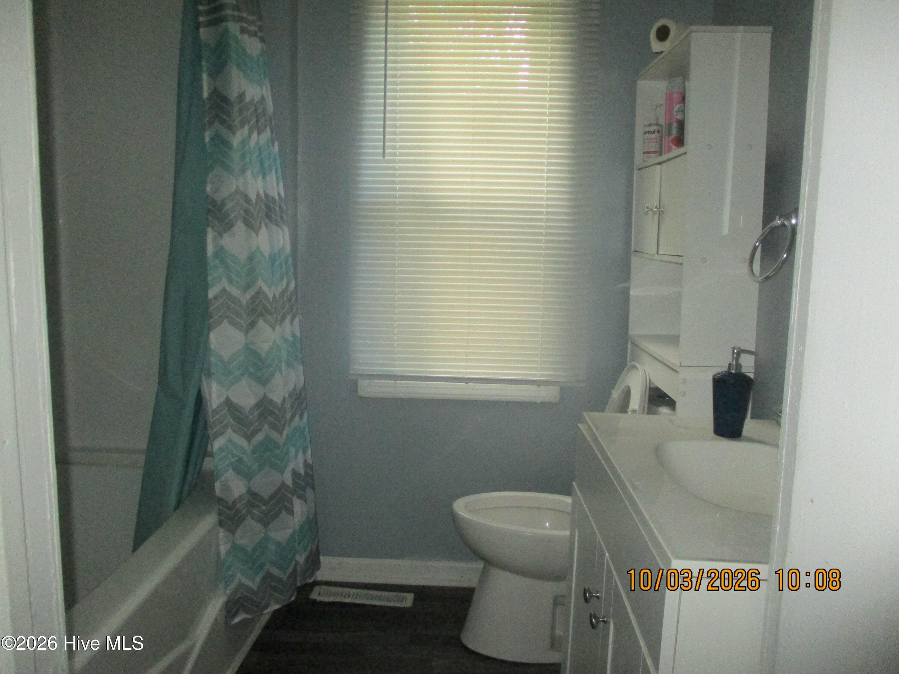 Bath - 516 Winstead Street N, Wilson, NC 27893