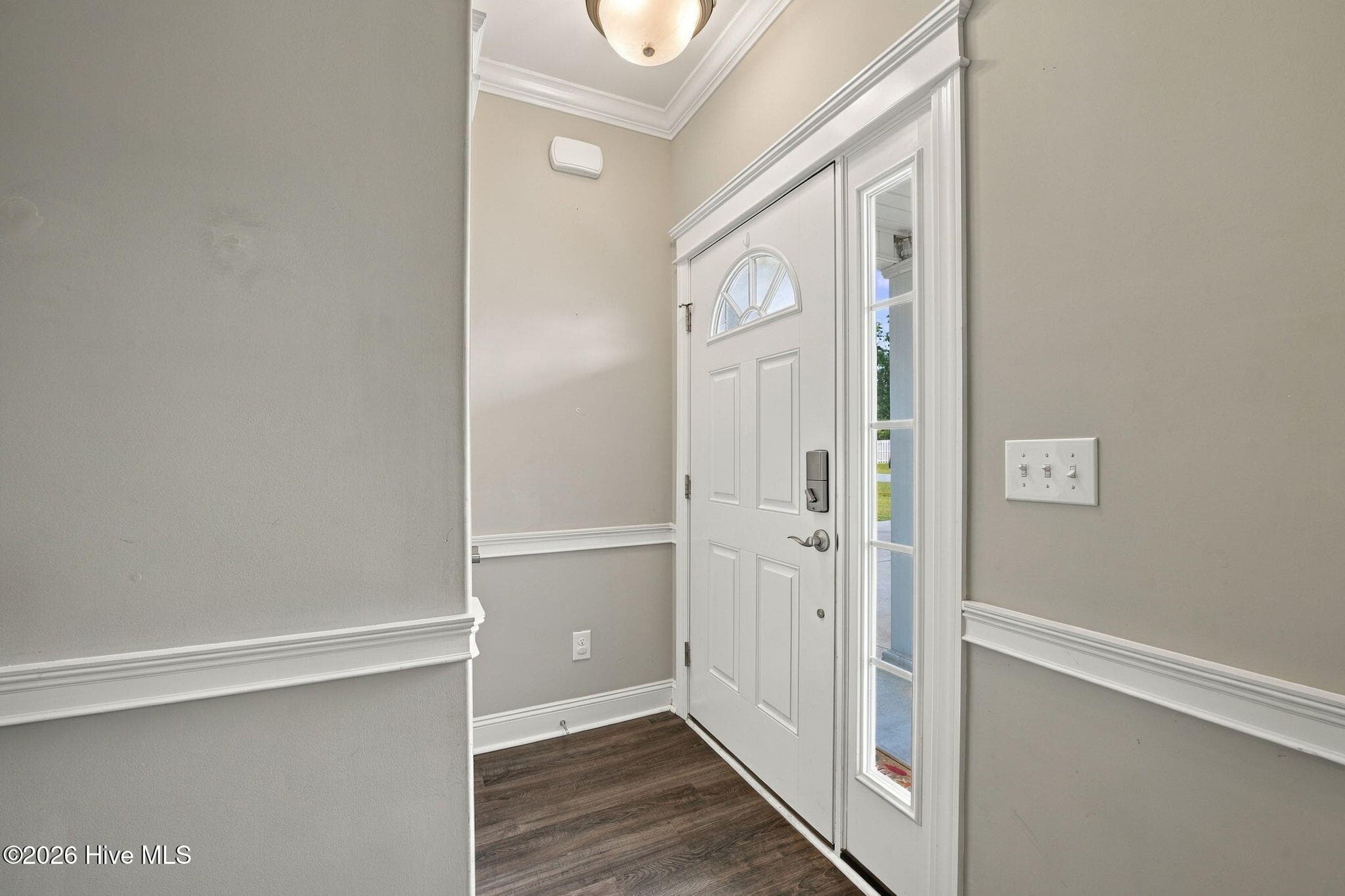 Single Family Residence at 100 Fernie Lane, New Bern, NC 28560, photo 6 of 51
