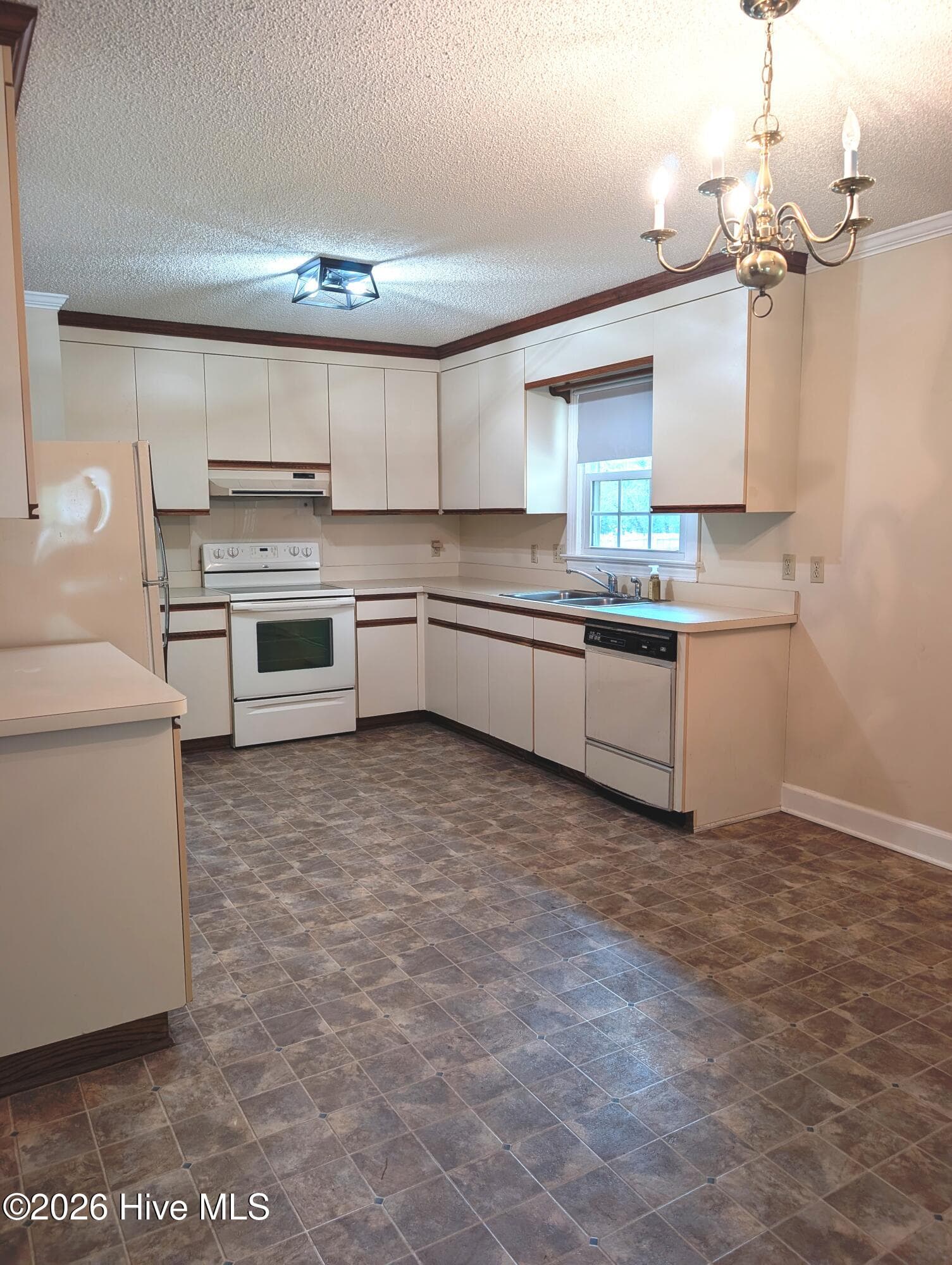 Single Family Residence at 2721 Tilghman Road N, Wilson, NC 27896, photo 3 of 14
