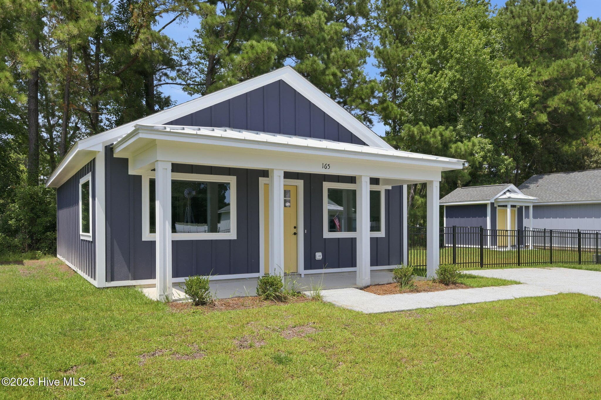 Condominium at 165 Long Pond Loop, Swansboro, NC 28584, photo 2 of 25
