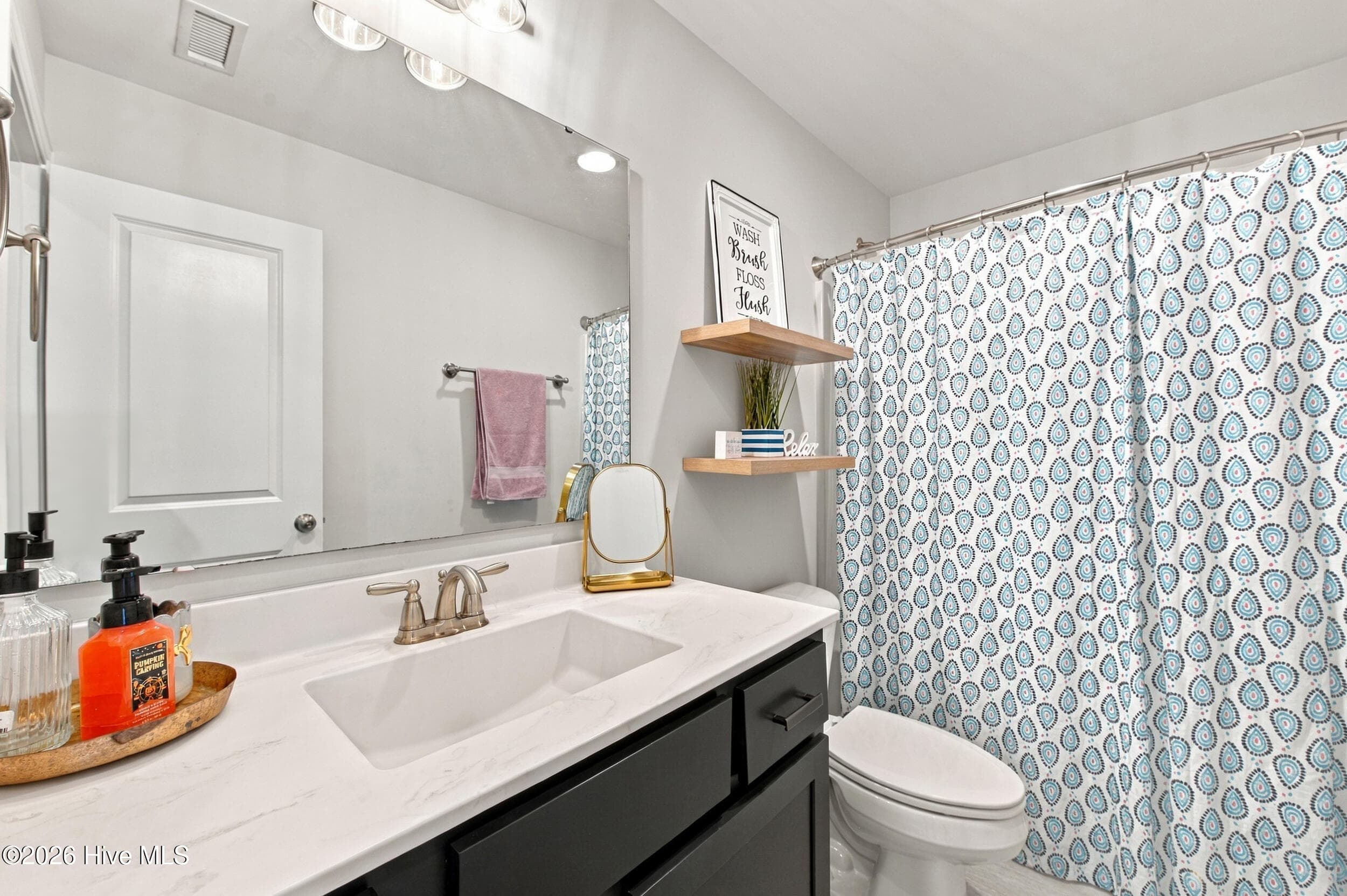 Townhouse at 927 Wharton Avenue, Wilmington, NC 28412, photo 18 of 32