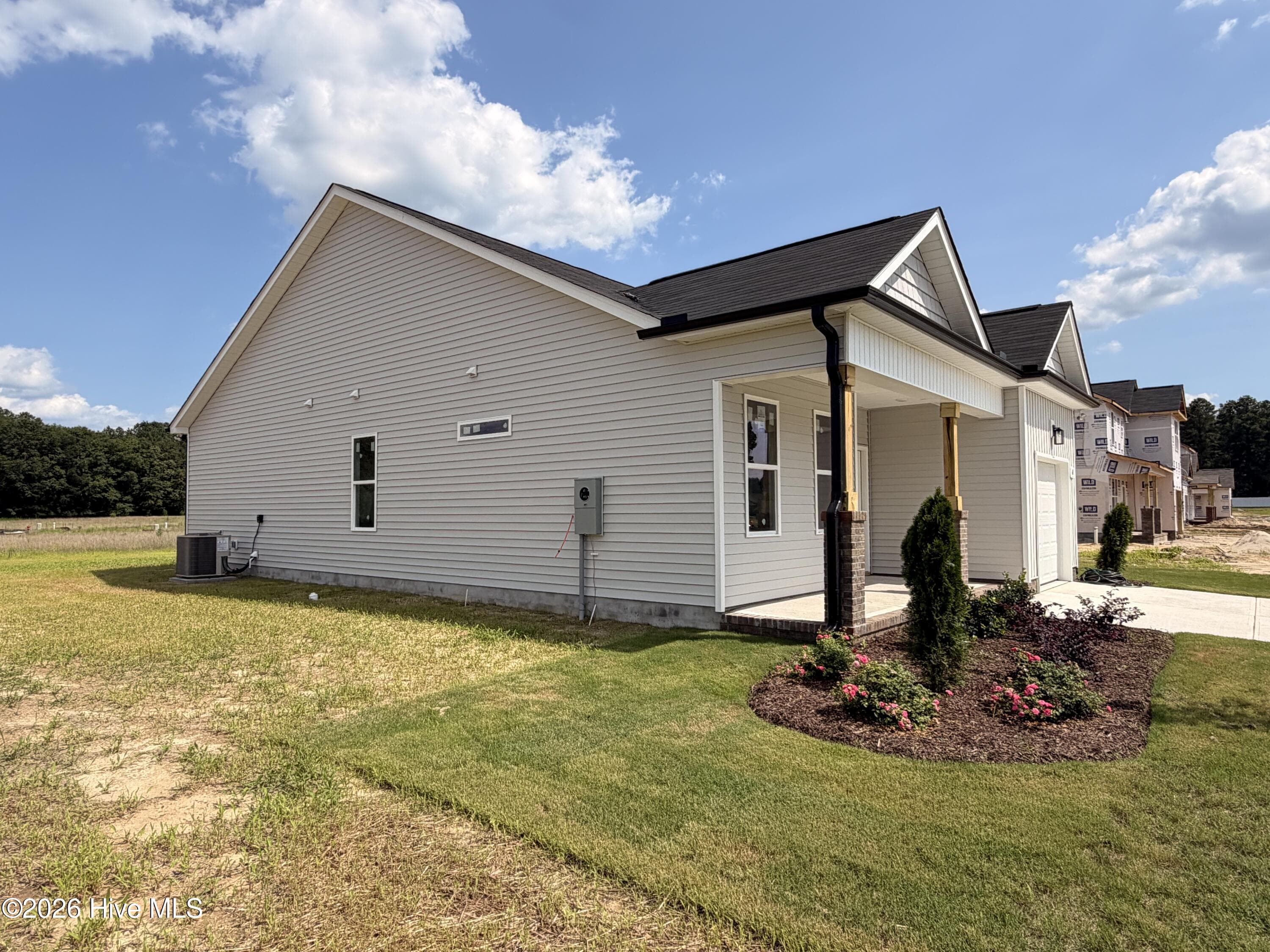 Move In Ready! - 60 W Coulter Court, Selma, NC 27576