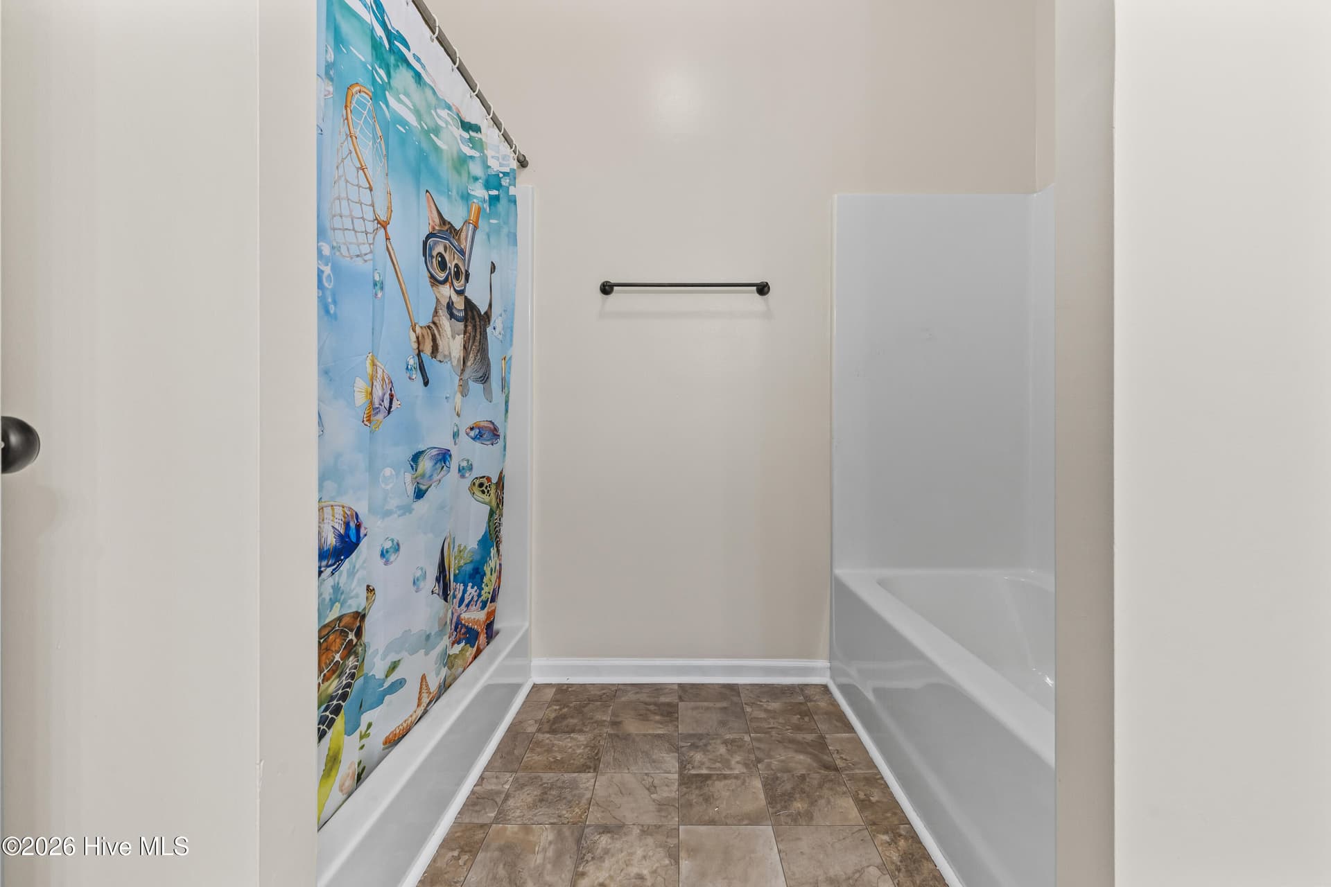 Single Family Residence at 125 Stone Gate, Jacksonville, NC 28546, photo 10 of 23