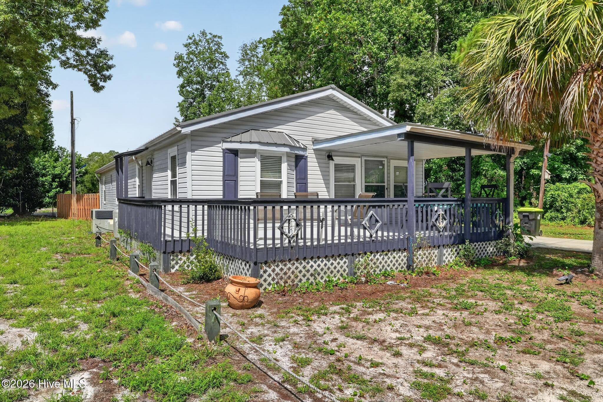 Manufactured Home at 1742 Hideaway Road SW, Ocean Isle Beach, NC 28469, photo 3 of 34