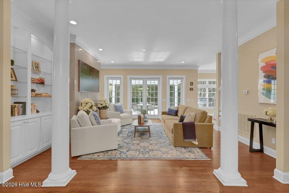 Single Family Residence at 2213 Fox Hunt Lane, Wilmington, NC 28405, photo 11 of 79