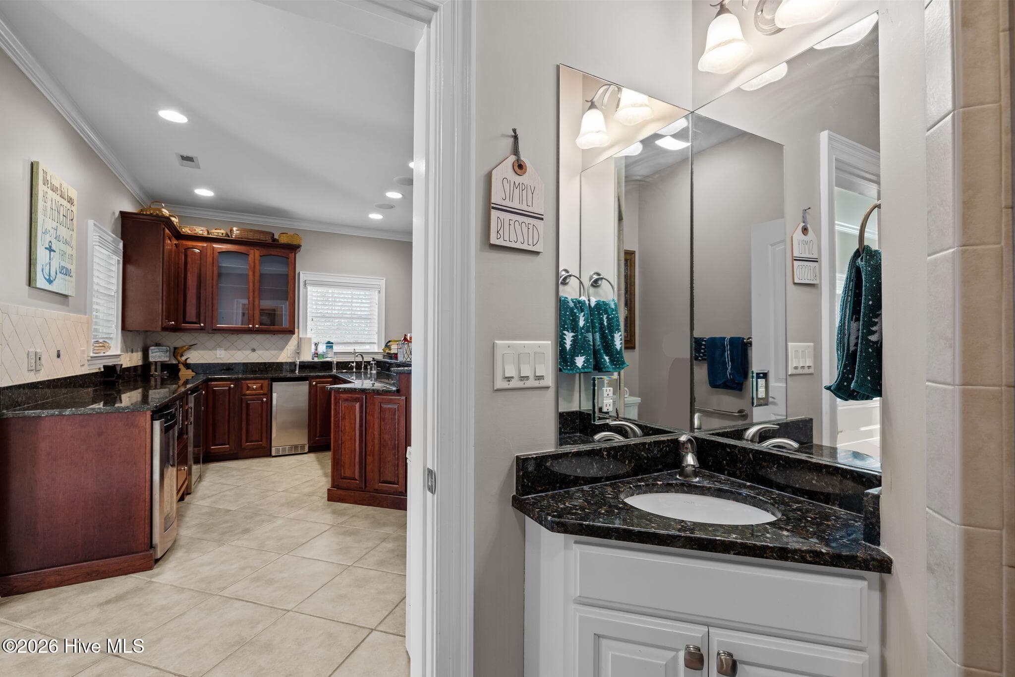 Level 1 bath - 109 Key West Lane, Newport, NC 28570