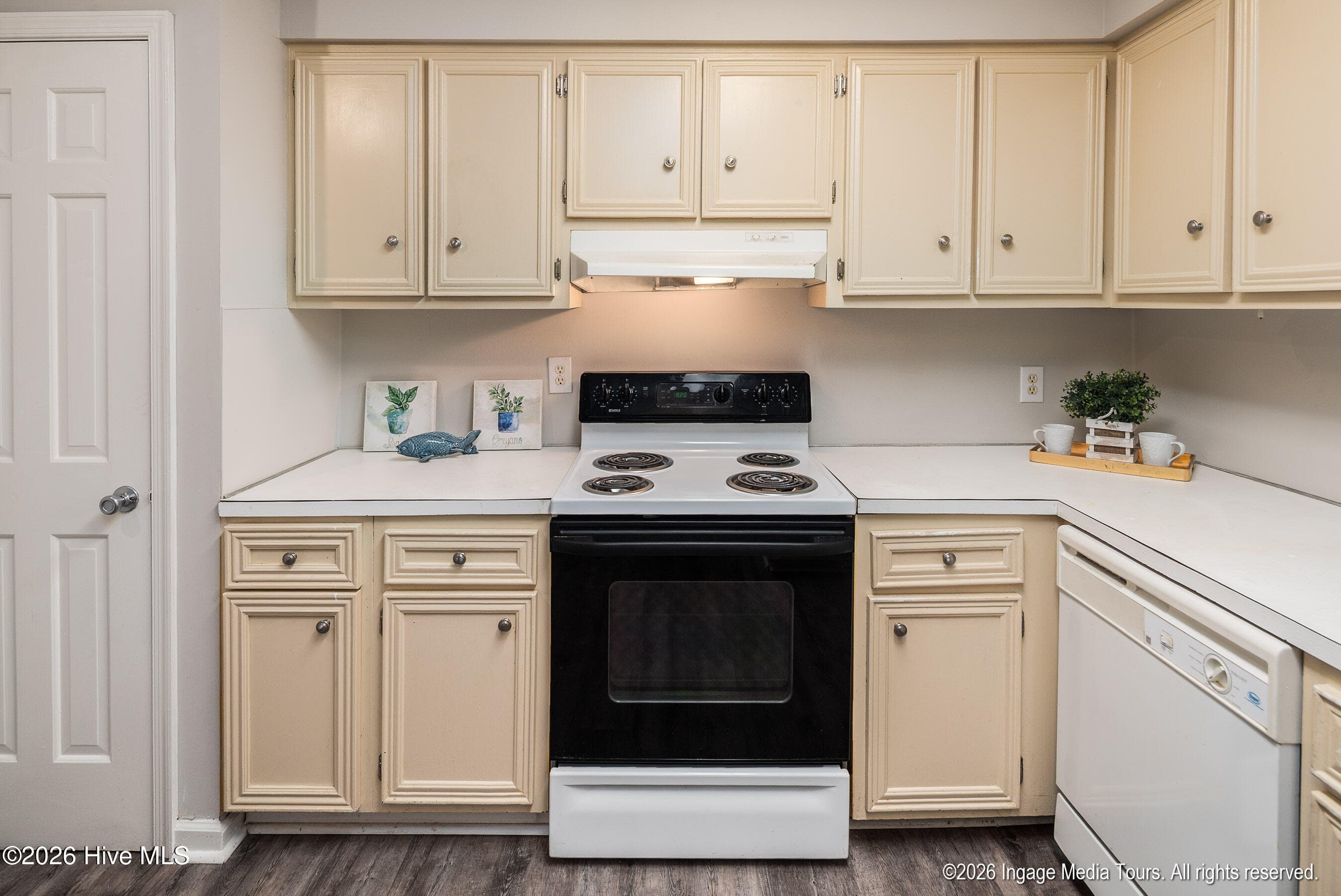 Townhouse at 32 Scott Street, Greenville, NC 27858, photo 14 of 45