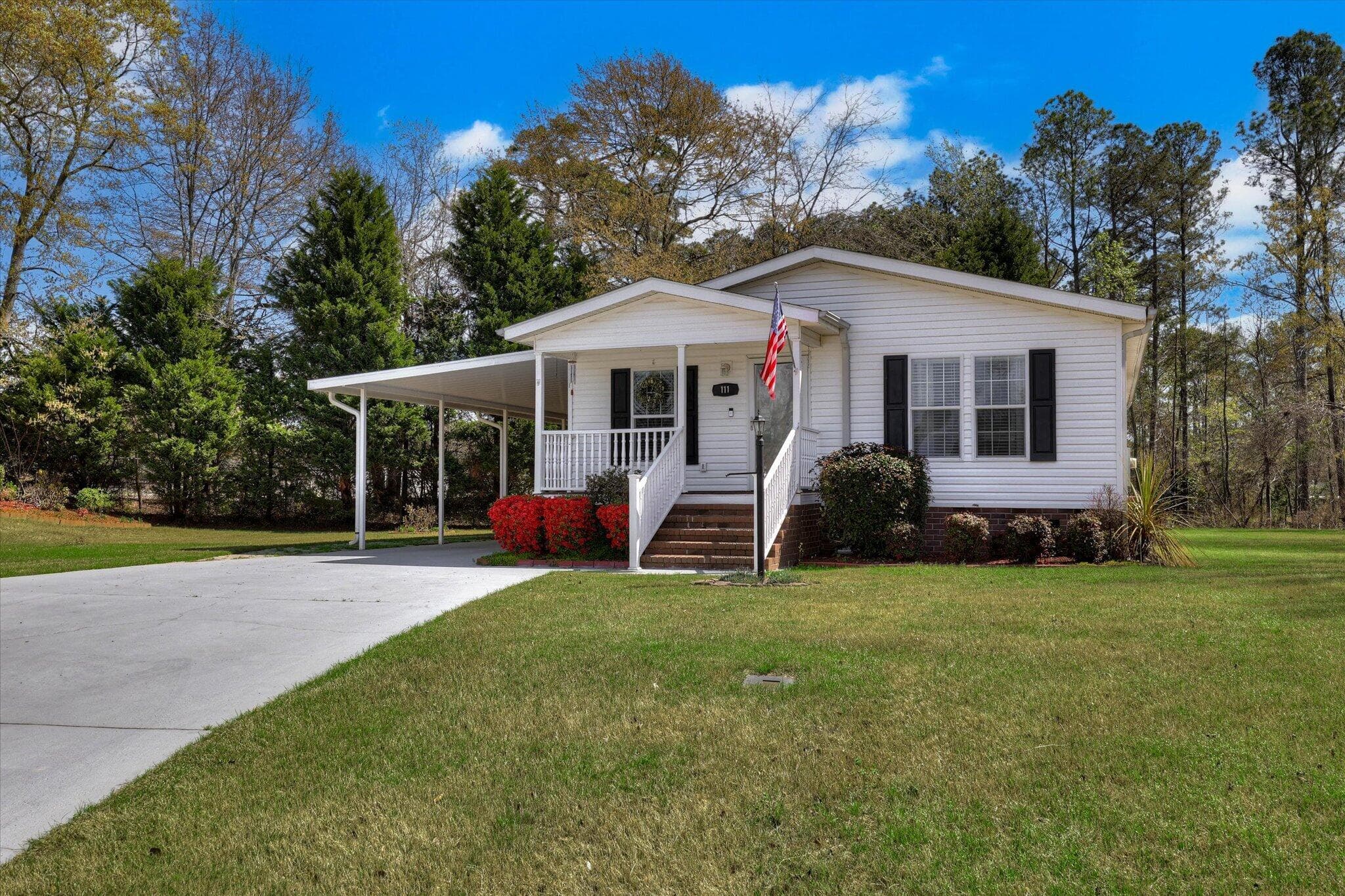 Manufactured Home at 111 Sheldon Drive, Martinez, GA 30907, photo 2 of 39