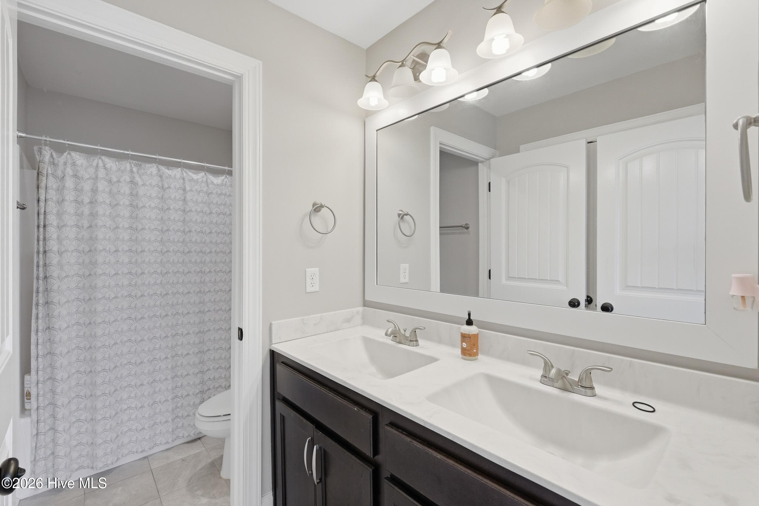 Single Family Residence at 5732 Brown Pelican Lane, Wilmington, NC 28409, photo 28 of 40