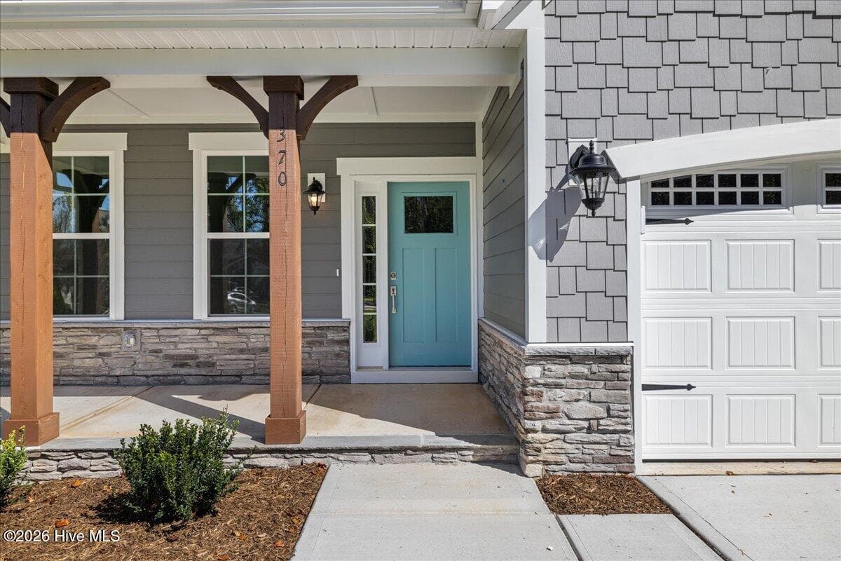 Single Family Residence at 370 Glade Drive, Aberdeen, NC 28315, photo 10 of 106