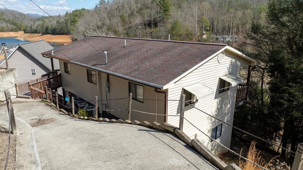 238 Lakeview Drive, Almond, NC 28702