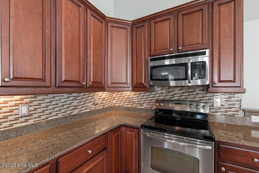 Single Family Residence at 283 Carolina Farms Boulevard, Calabash, NC 28467, photo 16 of 90