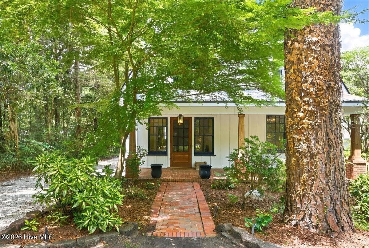 Single Family Residence at 260 N Ridge Street, Southern Pines, NC 28387