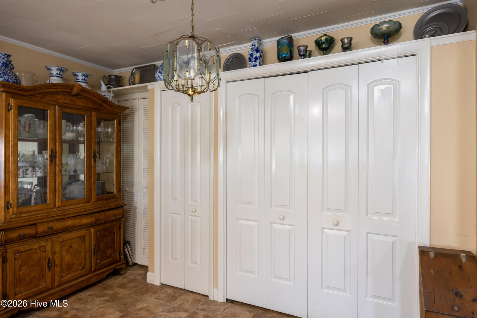 Single Family Residence at 502 Raleigh Road, Clinton, NC 28328, photo 11 of 35