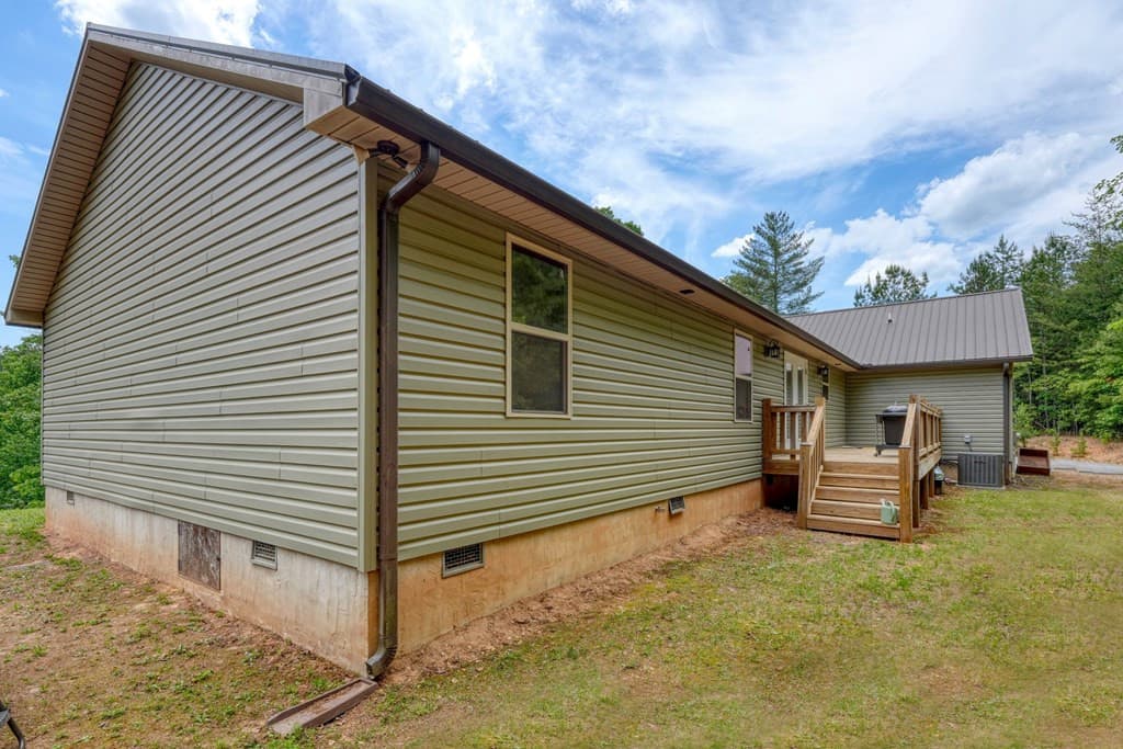 Single Family Residence at 290 Butterball Boulevard, Murphy, NC 28906, photo 6 of 47