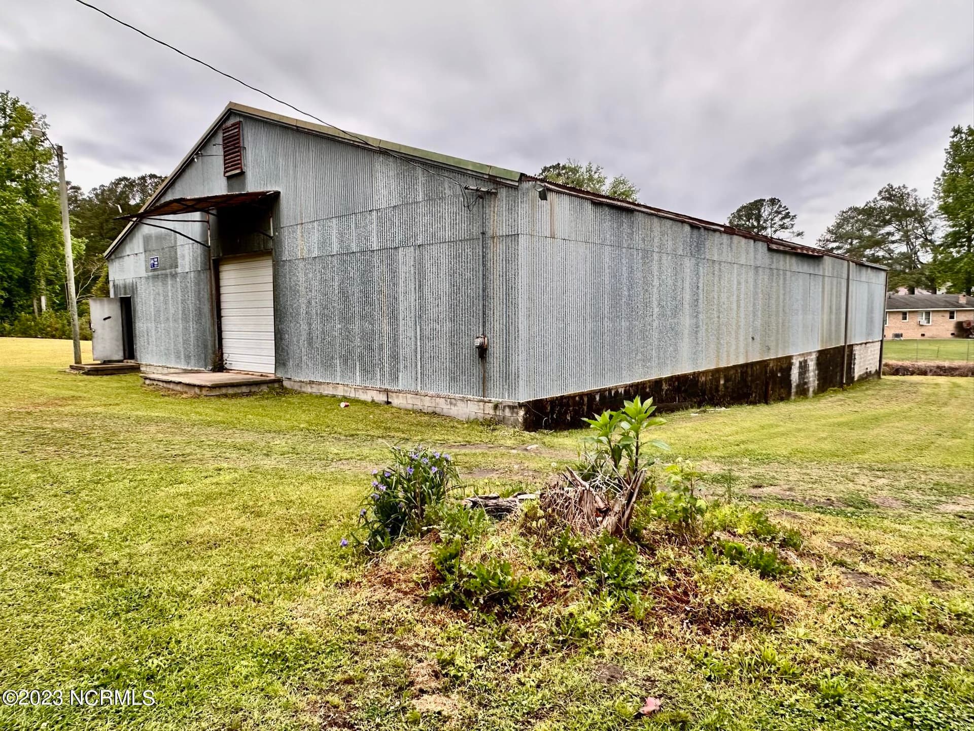 Deeded Parking at 818 W Main Street, Williamston, NC 27892, photo 11 of 20