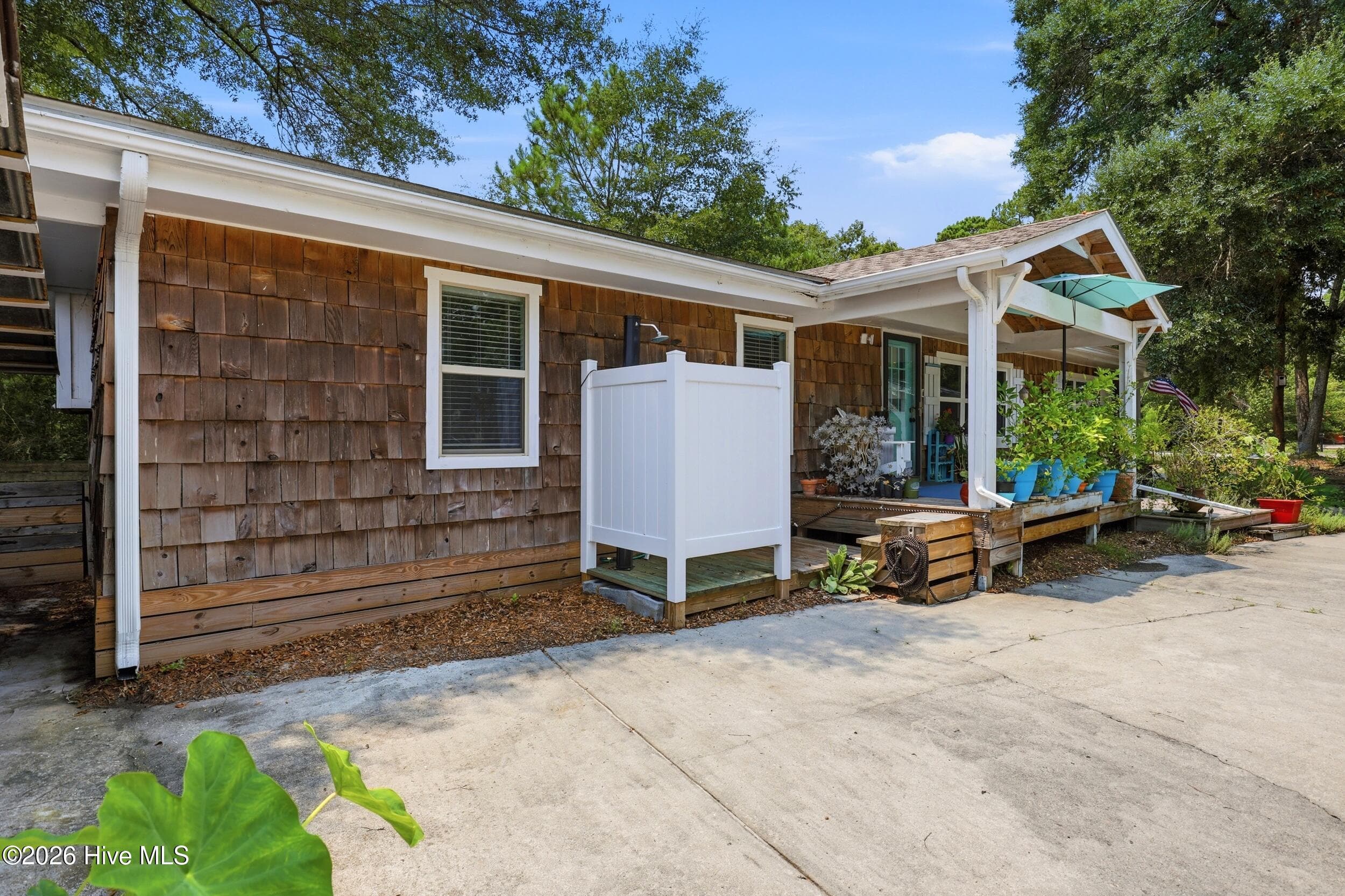 Manufactured Home at 9081 Beach Drive SW, Calabash, NC 28467, photo 3 of 65