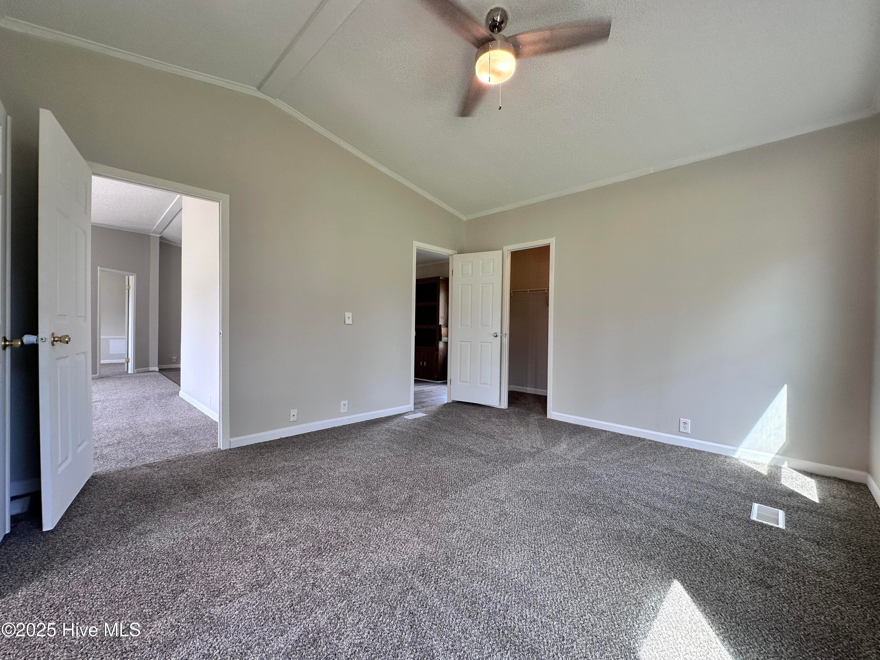 Manufactured Home at 265 Colonial Landing Road SE, Bolivia, NC 28422, photo 18 of 43