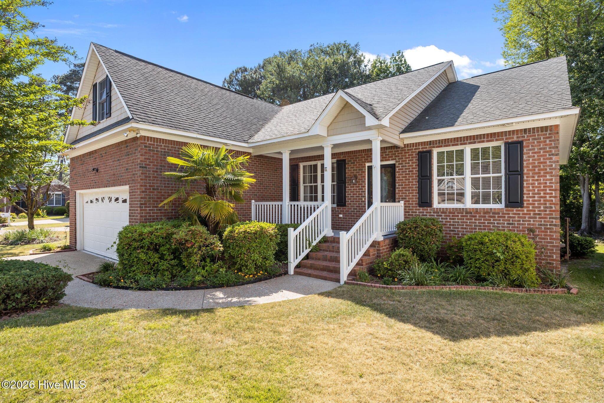 Single Family Residence at 3008 Olde Towne Place, New Bern, NC 28562, photo 9 of 56