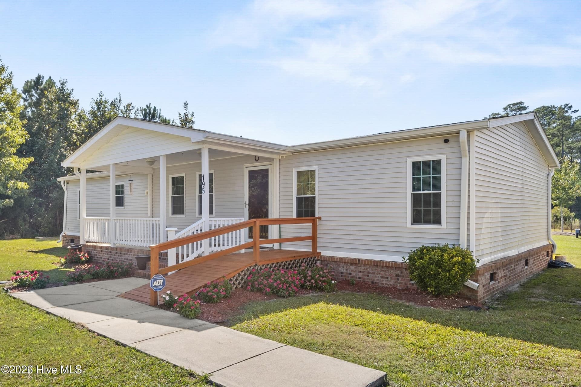 Manufactured Home at 195 Calabash Road NW, Calabash, NC 28467, photo 3 of 37