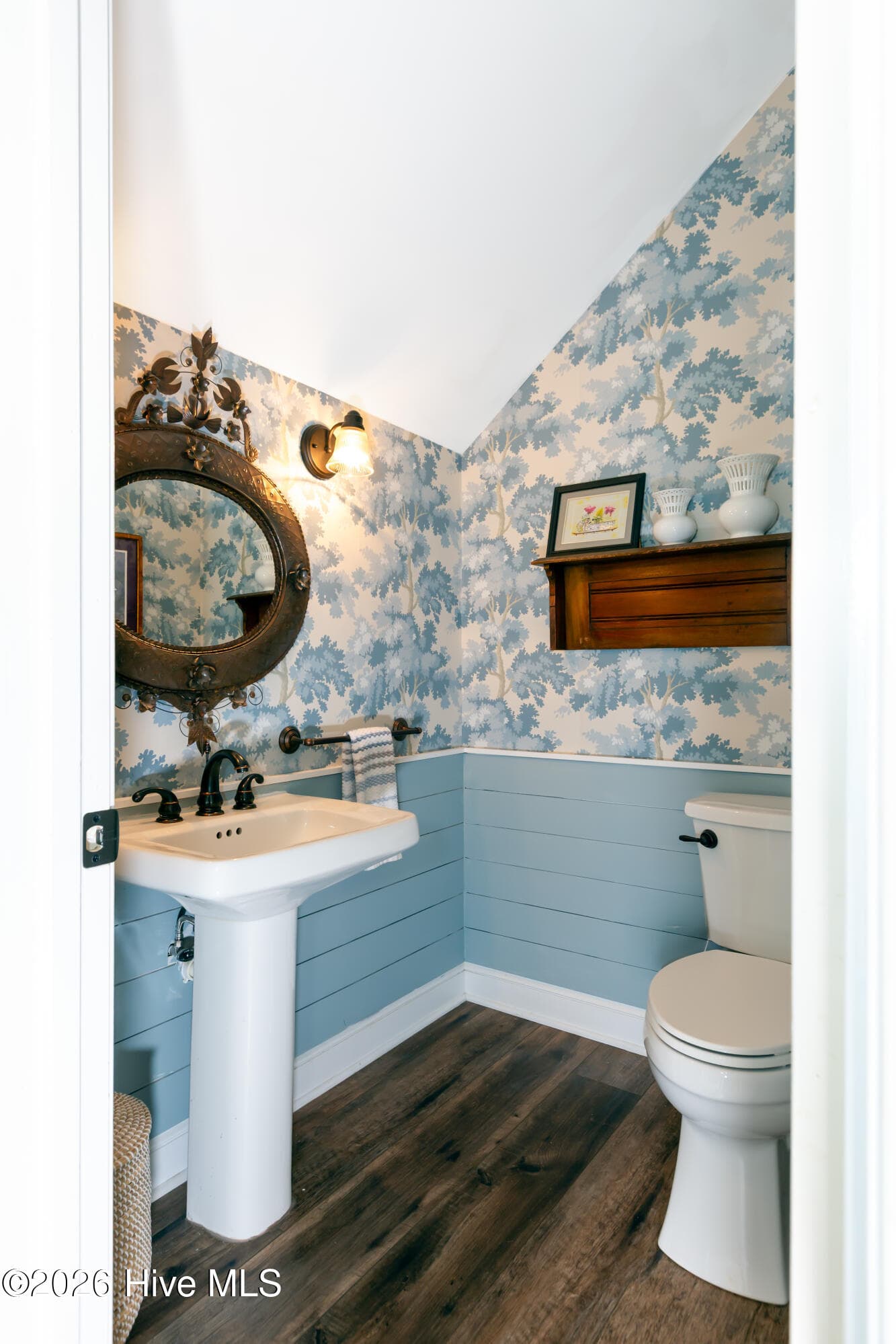 Downstair half bath - 2417 Oakview Drive, New Bern, NC 28562