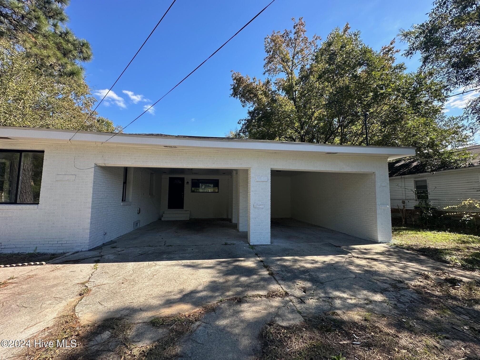 Single Family Residence at 224 Hill Street, Ahoskie, NC 27910, photo 4 of 25