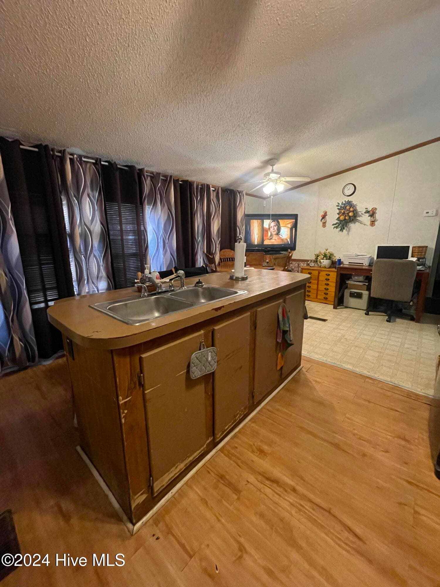 Manufactured Home at 1109 Beegee Lane, Williamston, NC 27892, Williamston, photo 18 of 32