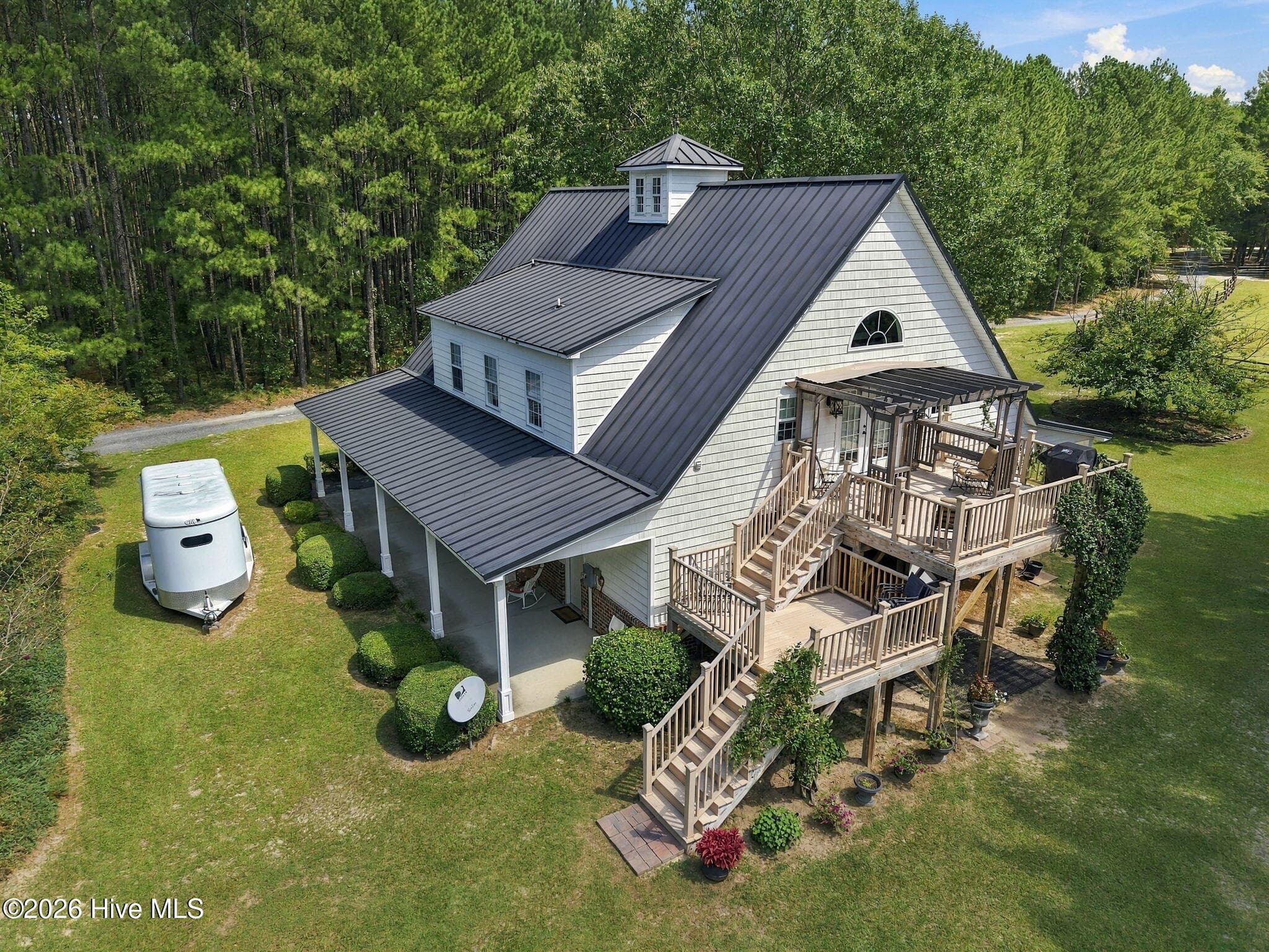 Custom Hunt Box design - 104 Meadows Lane, Aberdeen, NC 28315