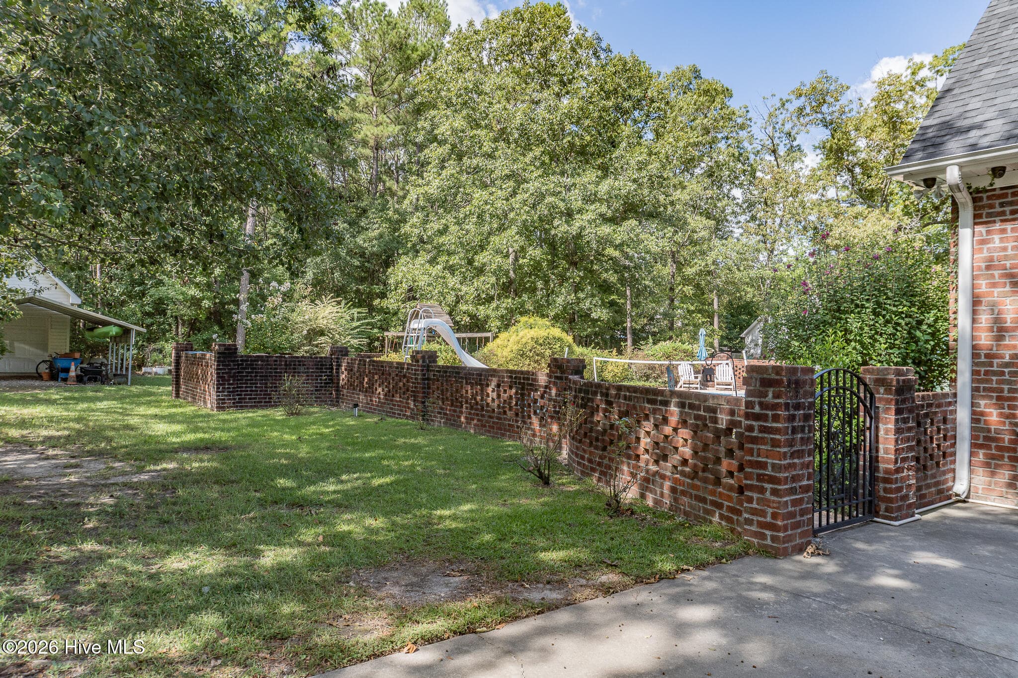 Single Family Residence at 2509 3rd Avenue, Elizabethtown, NC 28337, photo 16 of 36