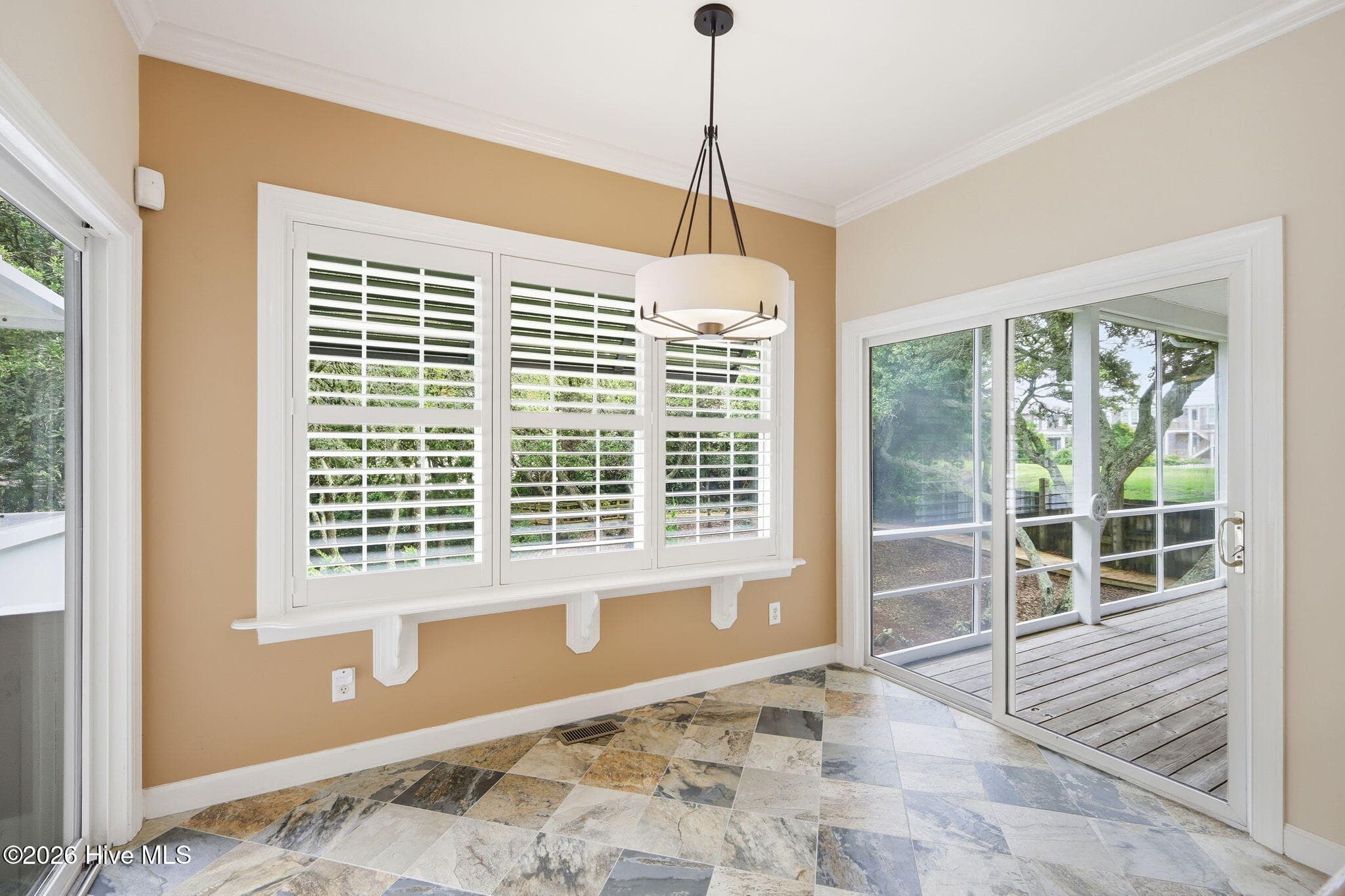 Kitchen breakfast area - 104 Talford Drive, Atlantic Beach, NC 28512