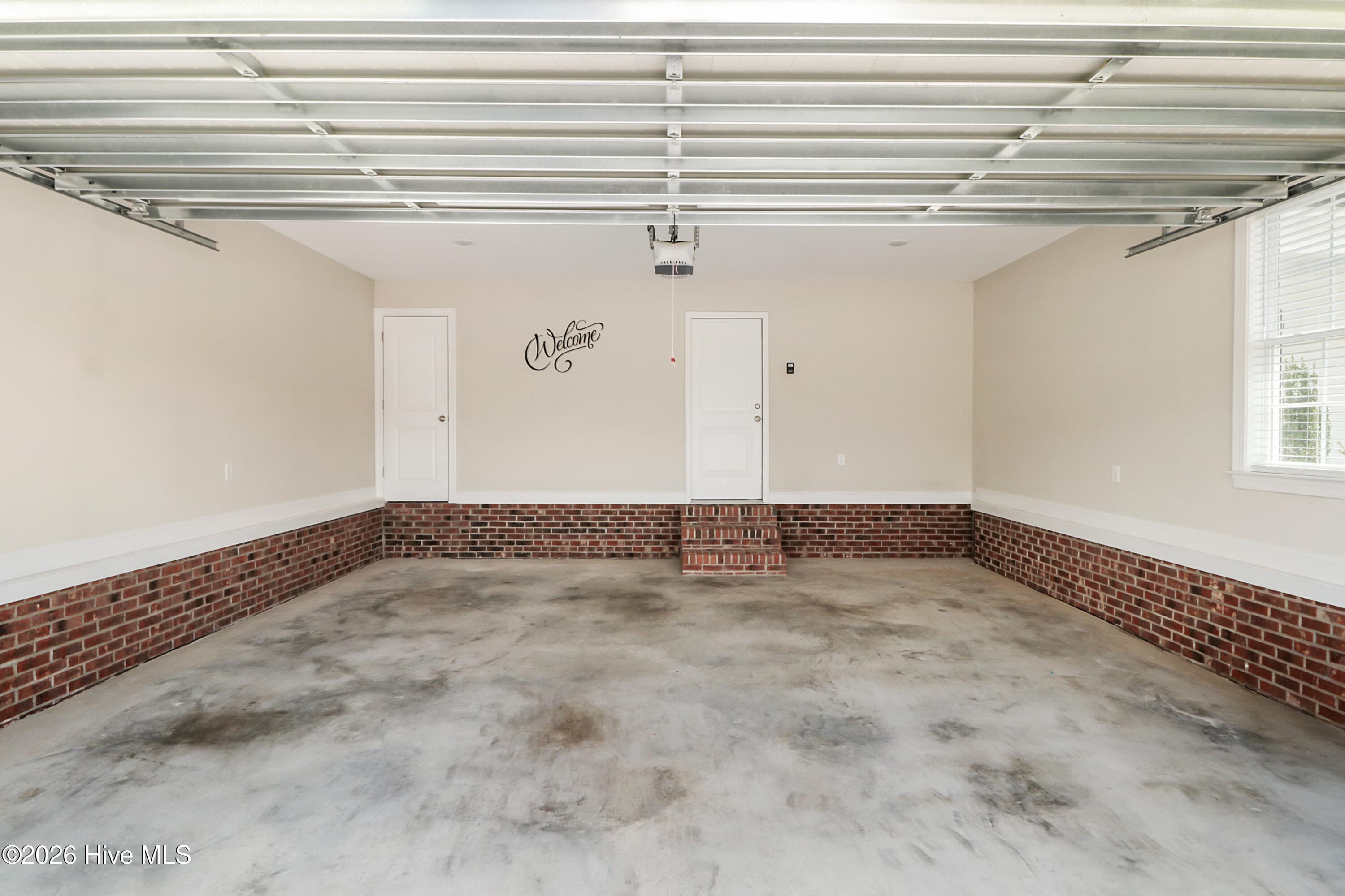 Double Garage - 4516 Peabody Street W, Wilson, NC 27893, Wilson