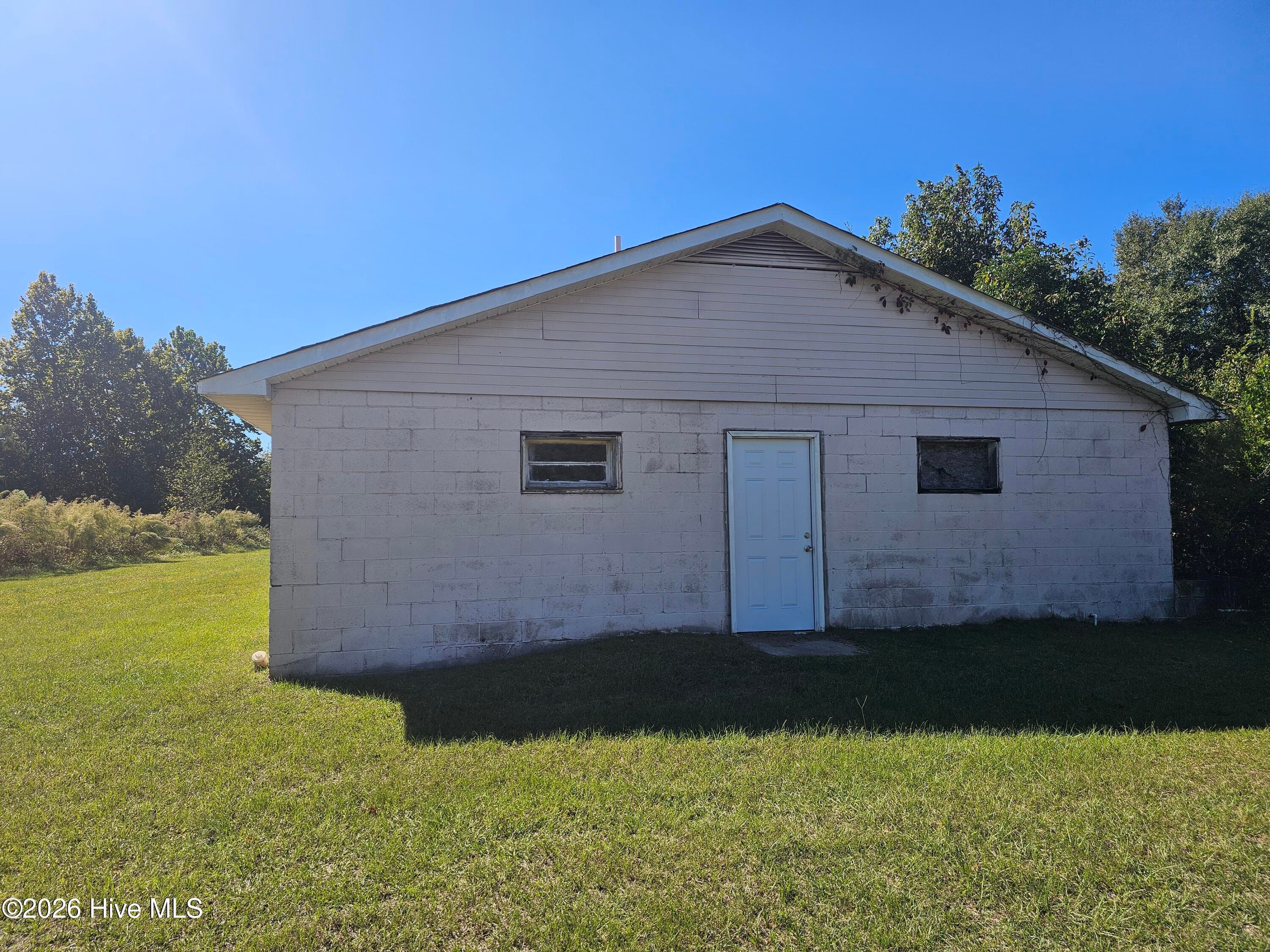 back - 25 NE Holmes Pond Road, Johnston, SC 29832