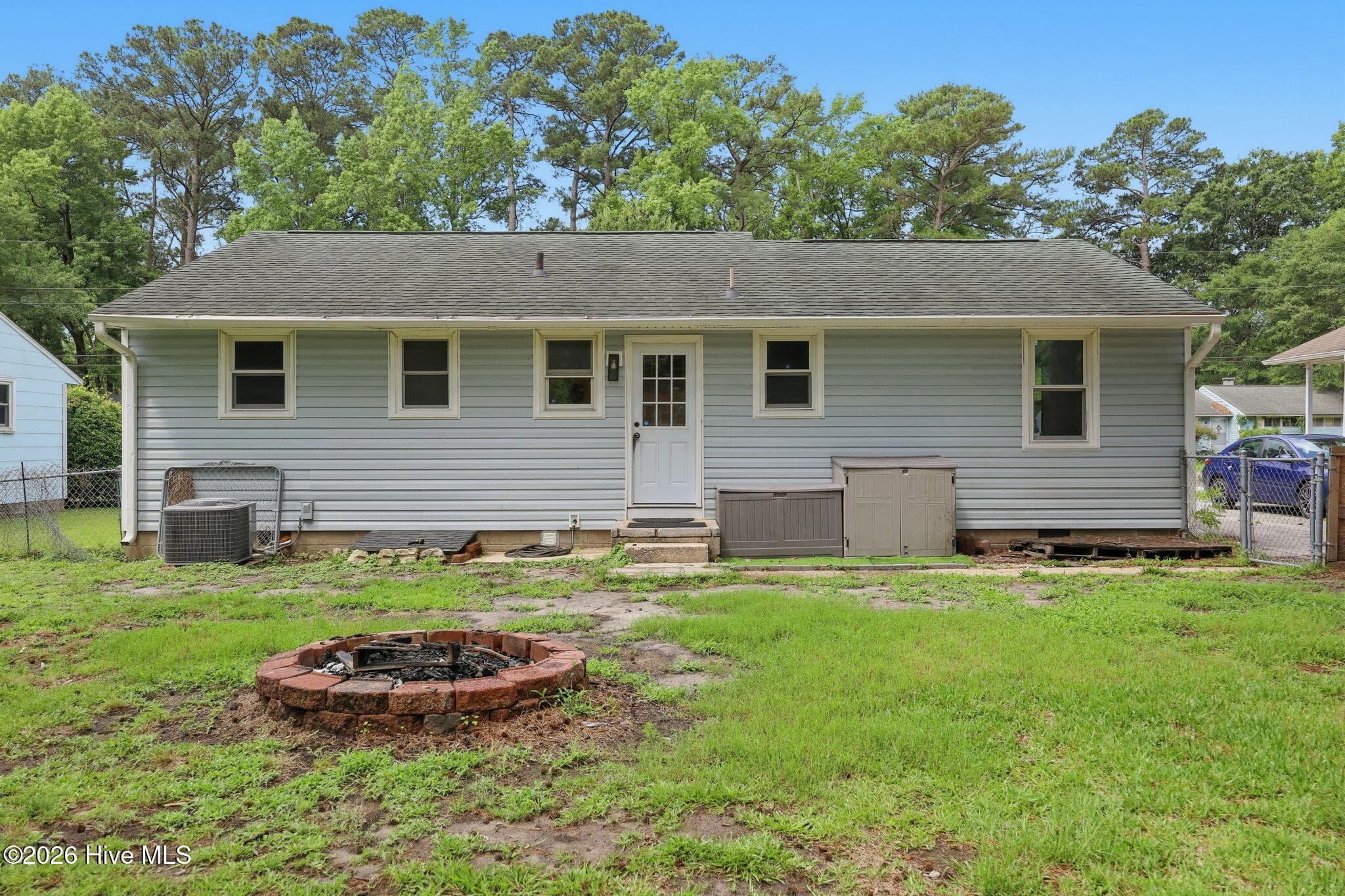 Single Family Residence at 508 Oak Lane, Jacksonville, NC 28540, photo 4 of 35