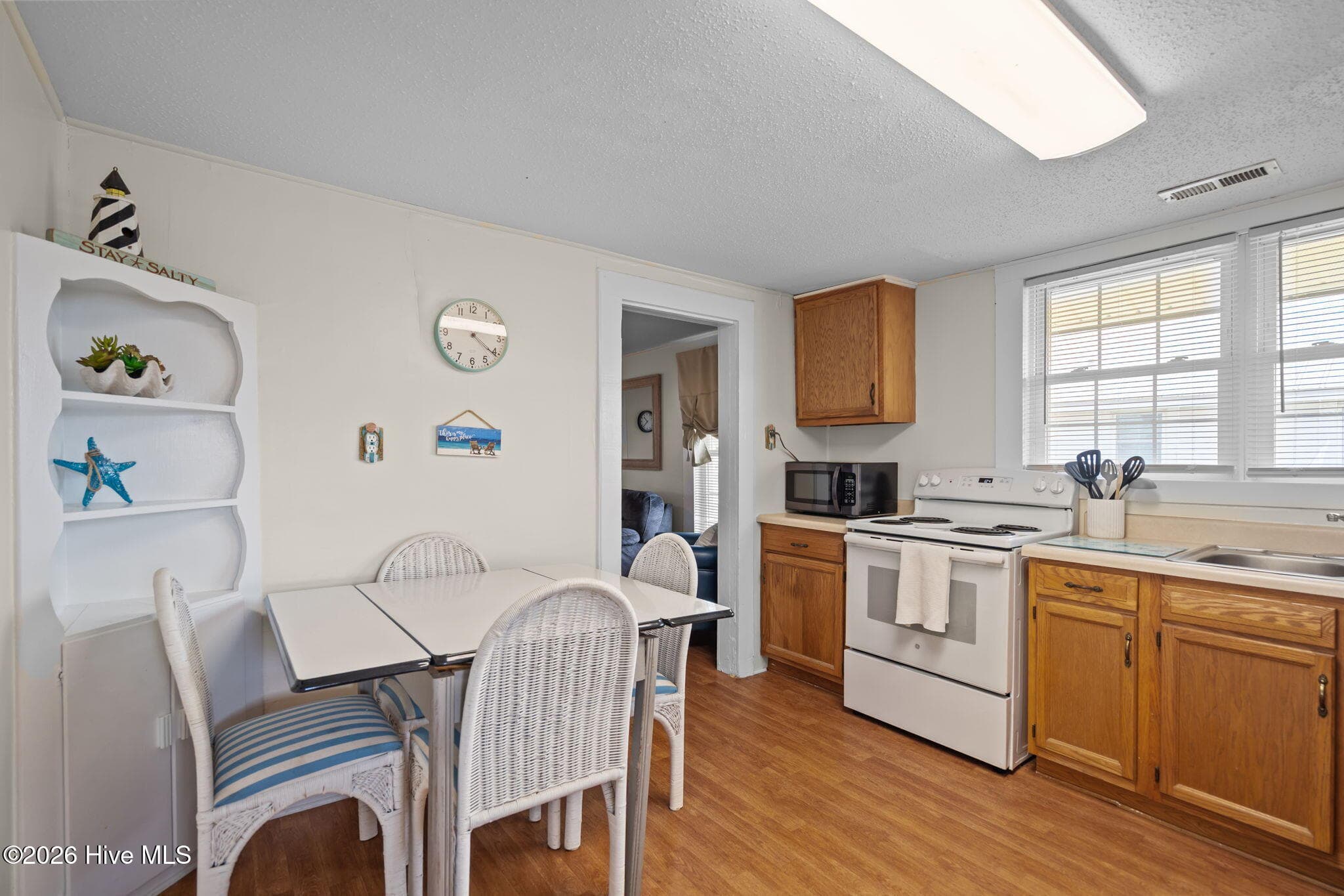 Single Family Residence at 305 Atlanta Avenue, Carolina Beach, NC 28428, photo 16 of 69