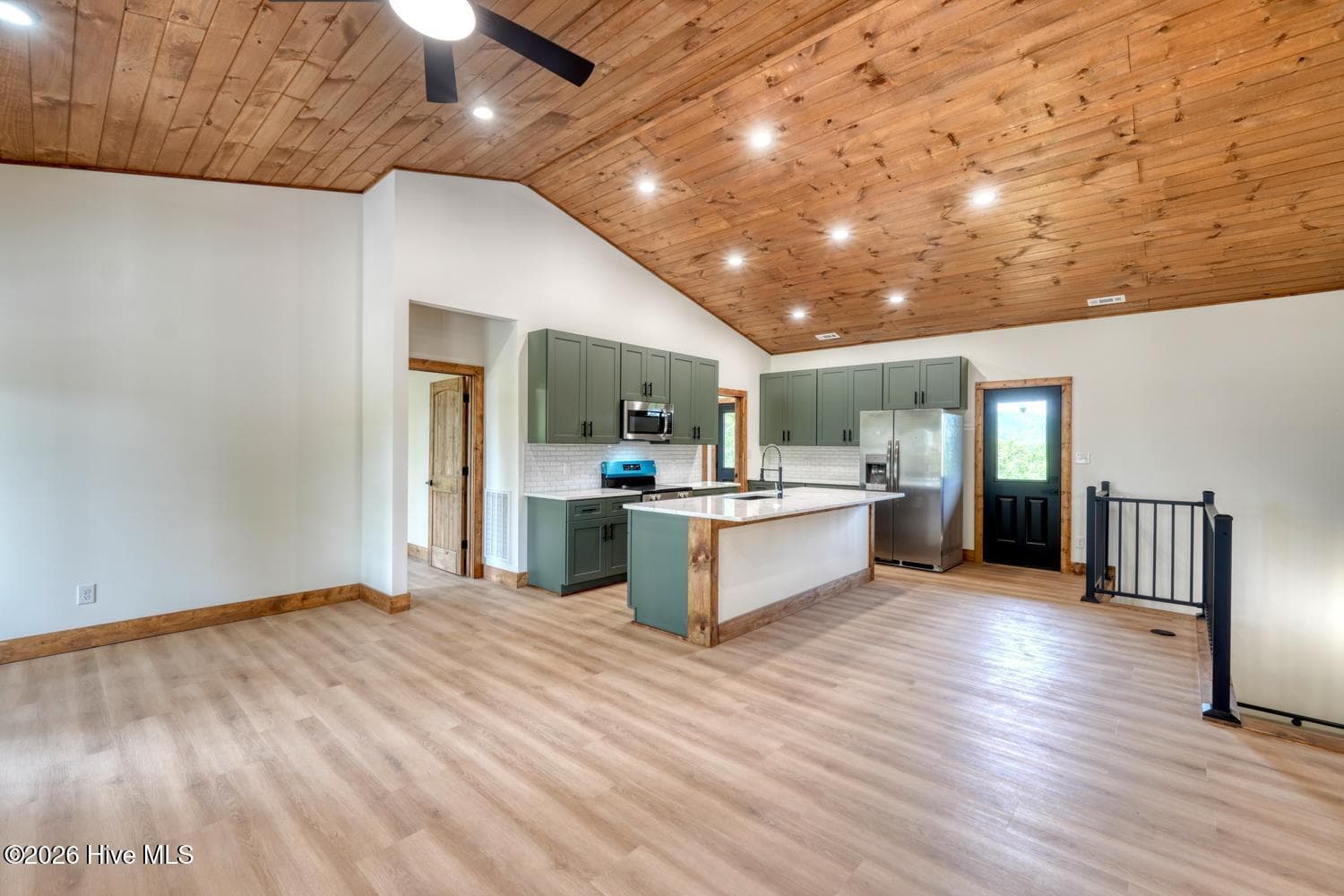 Single Family Residence at 140 Short Oak Run, Murphy, NC 28906, photo 3 of 6