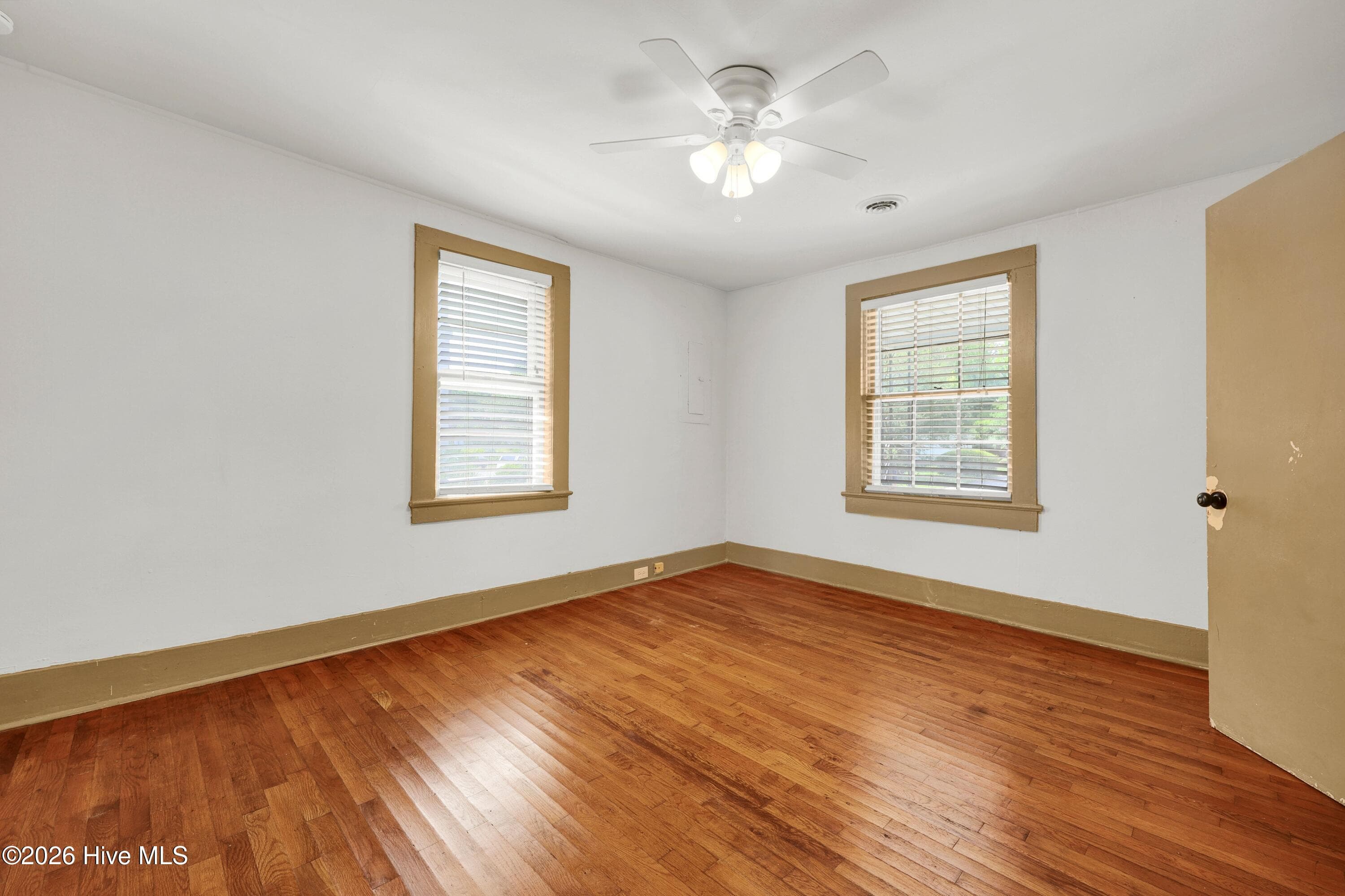 Single Family Residence at 1314 Queen Street, Wilmington, NC 28401, photo 16 of 29