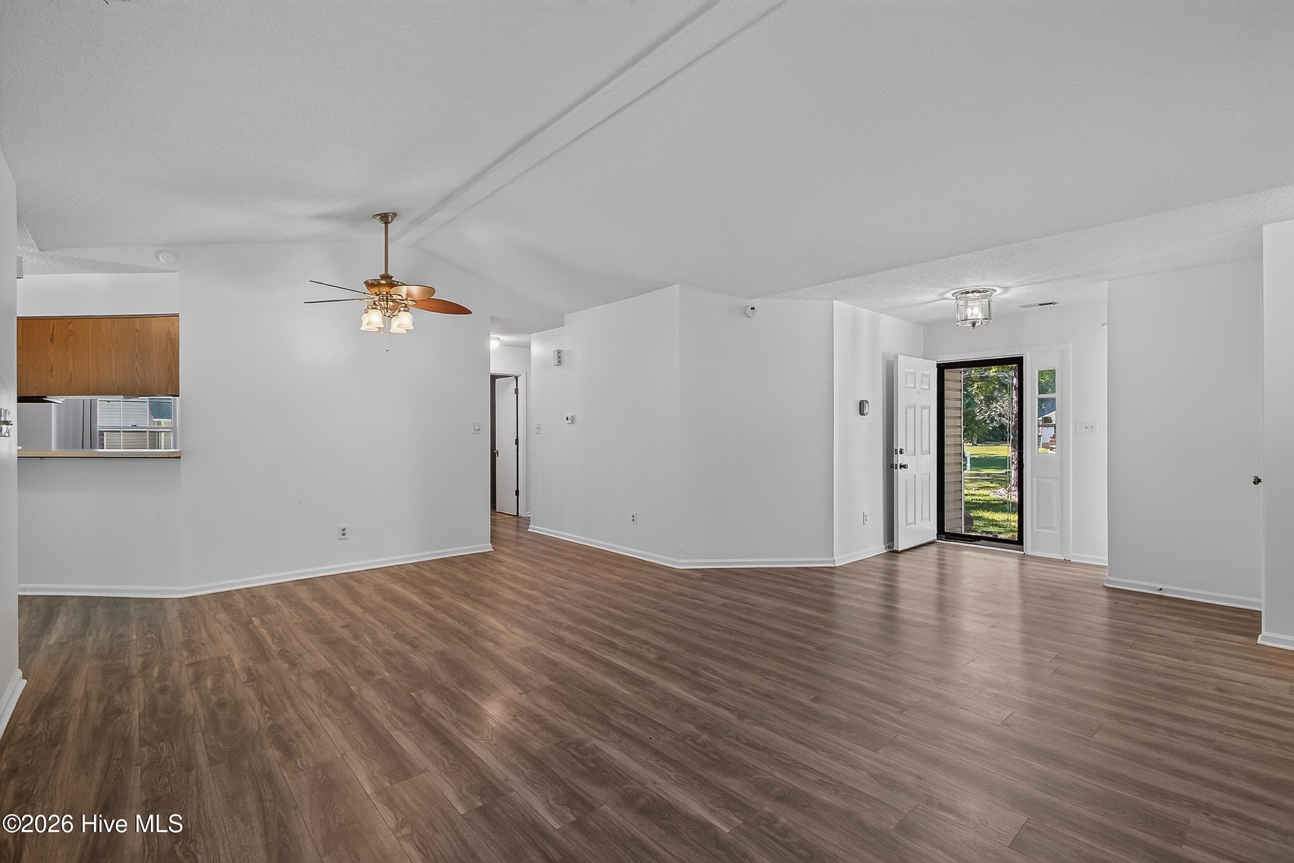Single Family Residence at 439 Candlewood Drive, Jacksonville, NC 28540, photo 10 of 42