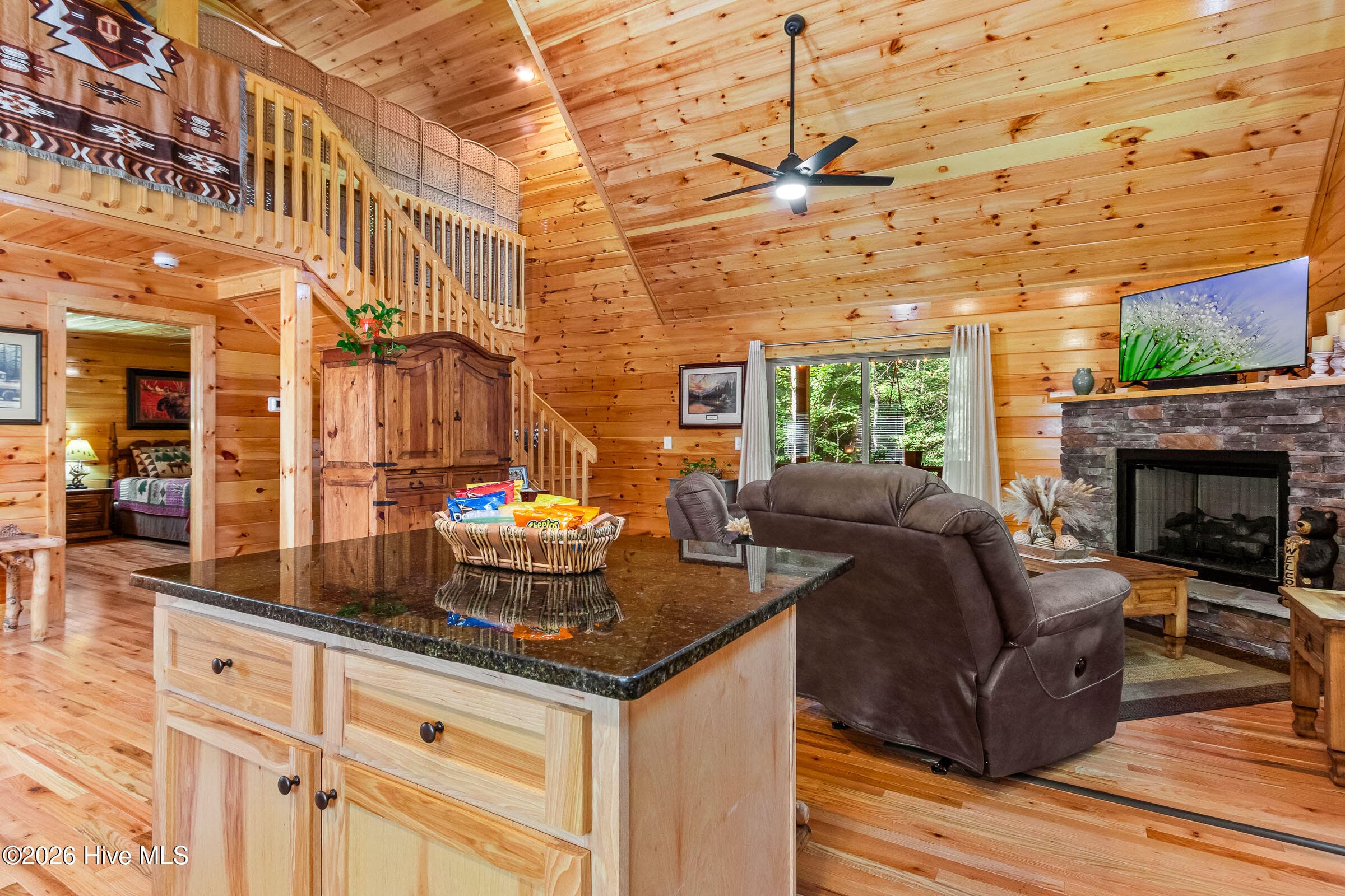 Single Family Residence at 84 Oakcrest Lane, Murphy, NC 28906, photo 12 of 63