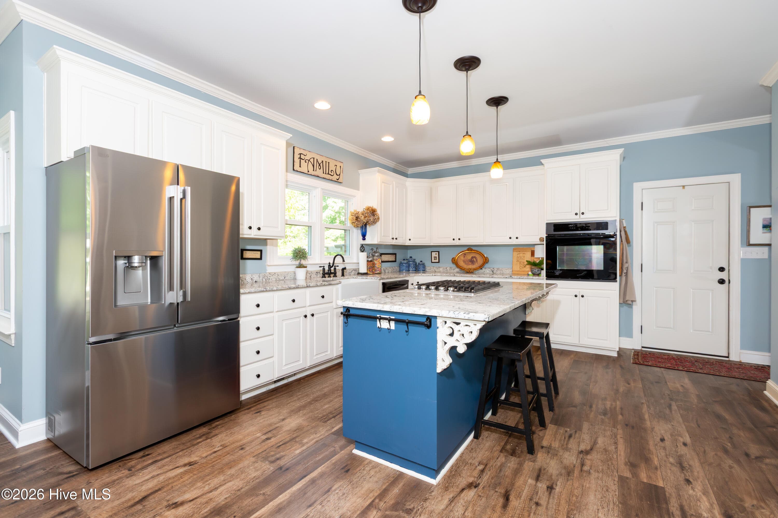 Room for seating - 2417 Oakview Drive, New Bern, NC 28562