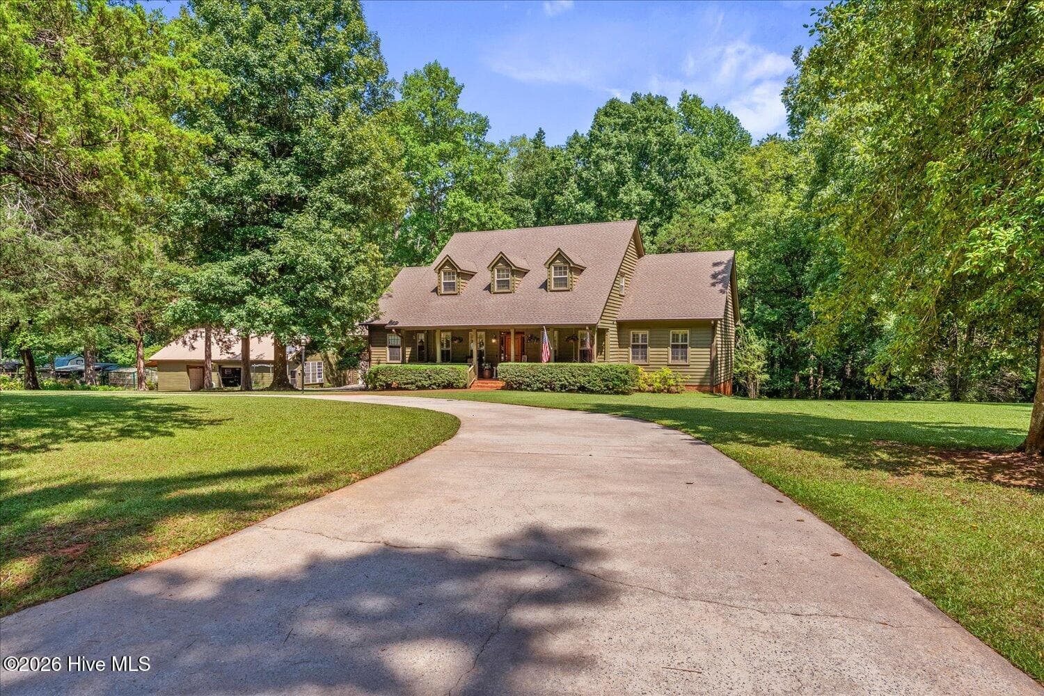 Single Family Residence at 917 Laprade Street, Washington, GA 30673, photo 2 of 8