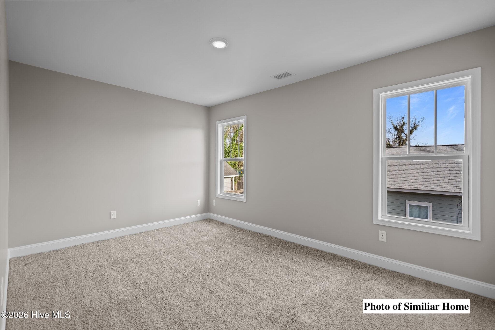 Single Family Residence at 619 Anderson Street, Wilmington, NC 28401, photo 2 of 4