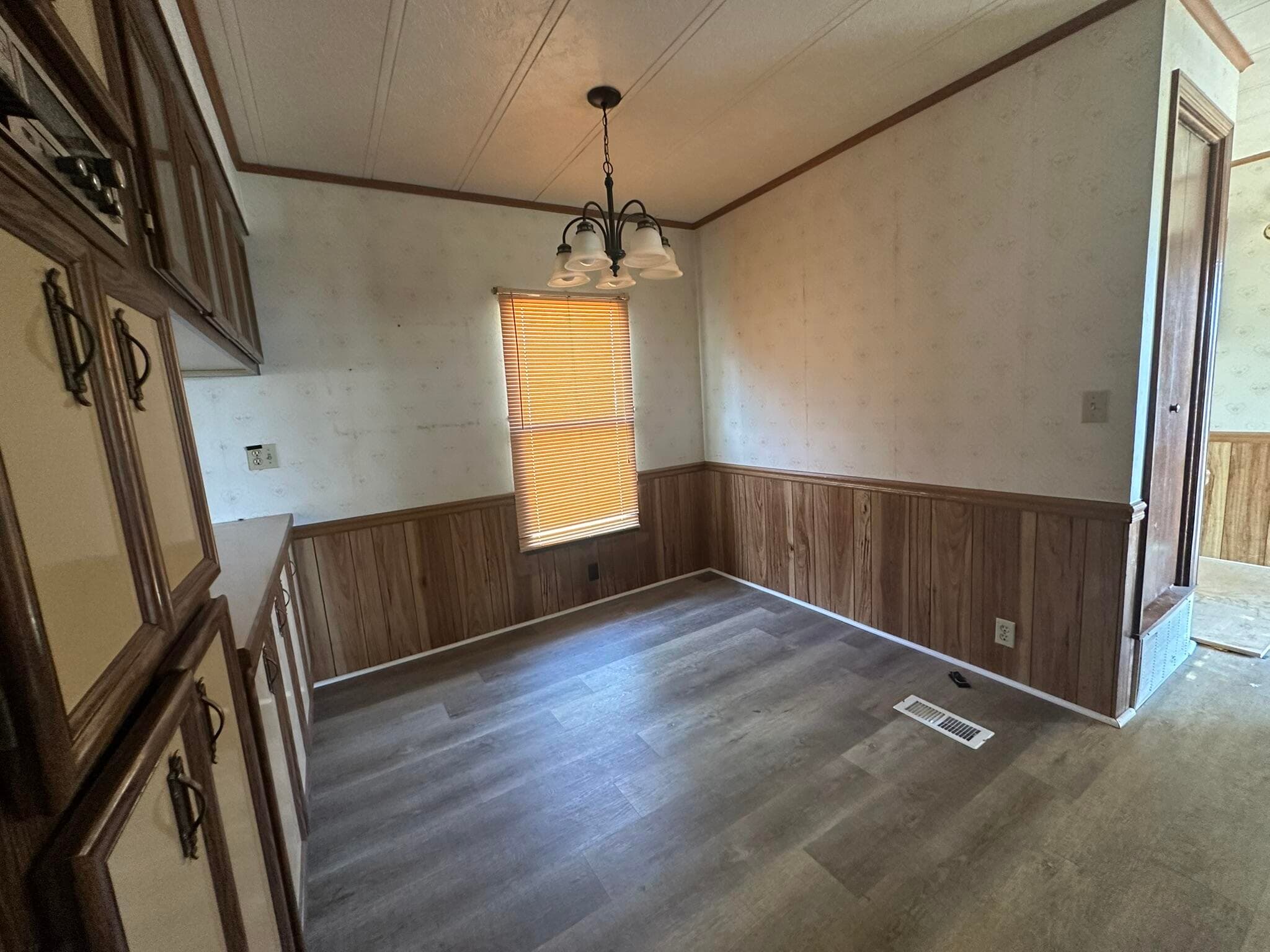 Kitchen Nook - 2444 Tobacco Road, Hephzibah, GA 30815