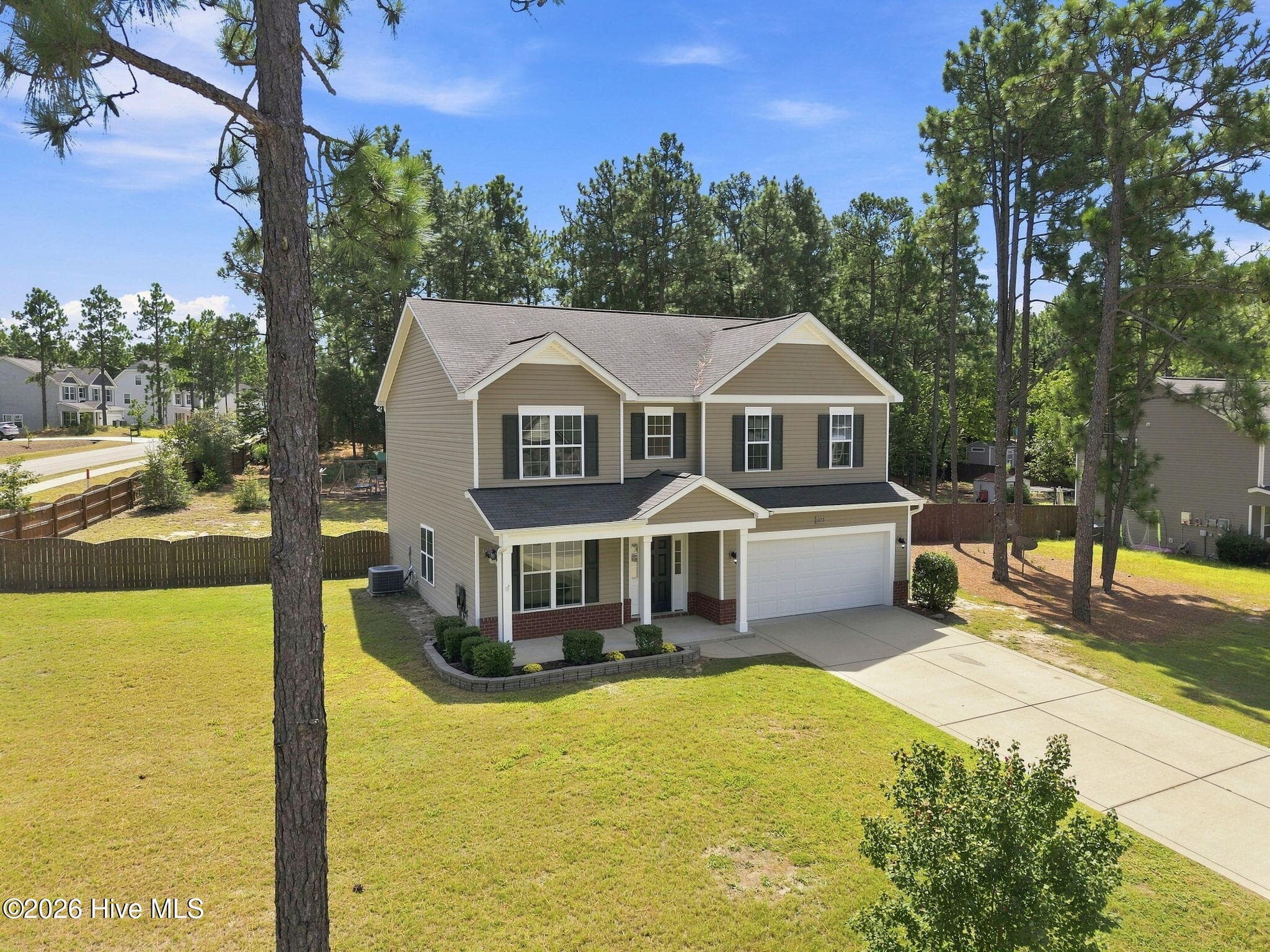 Single Family Residence at 1105 Whitney Drive, Aberdeen, NC 28315, photo 4 of 73