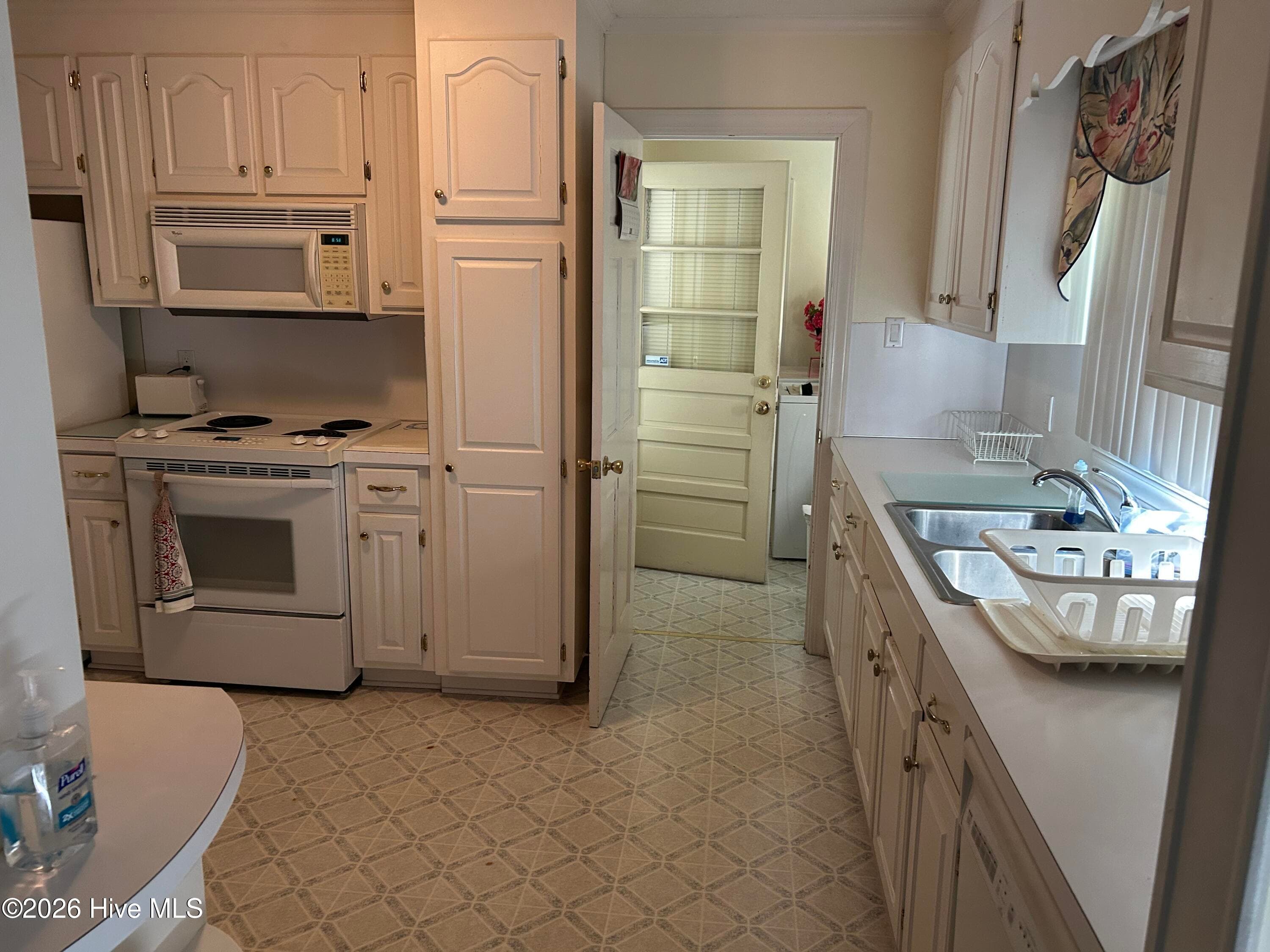 Single Family Residence at 1609 Chase Street, Rocky Mount, NC 27801, photo 2 of 2