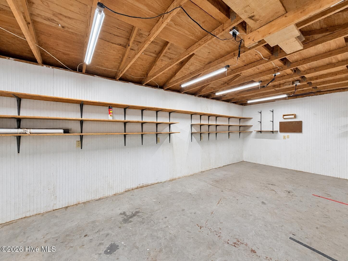 20x24 wired workshop. - 320 Northern Boulevard, Wilmington, NC 28401