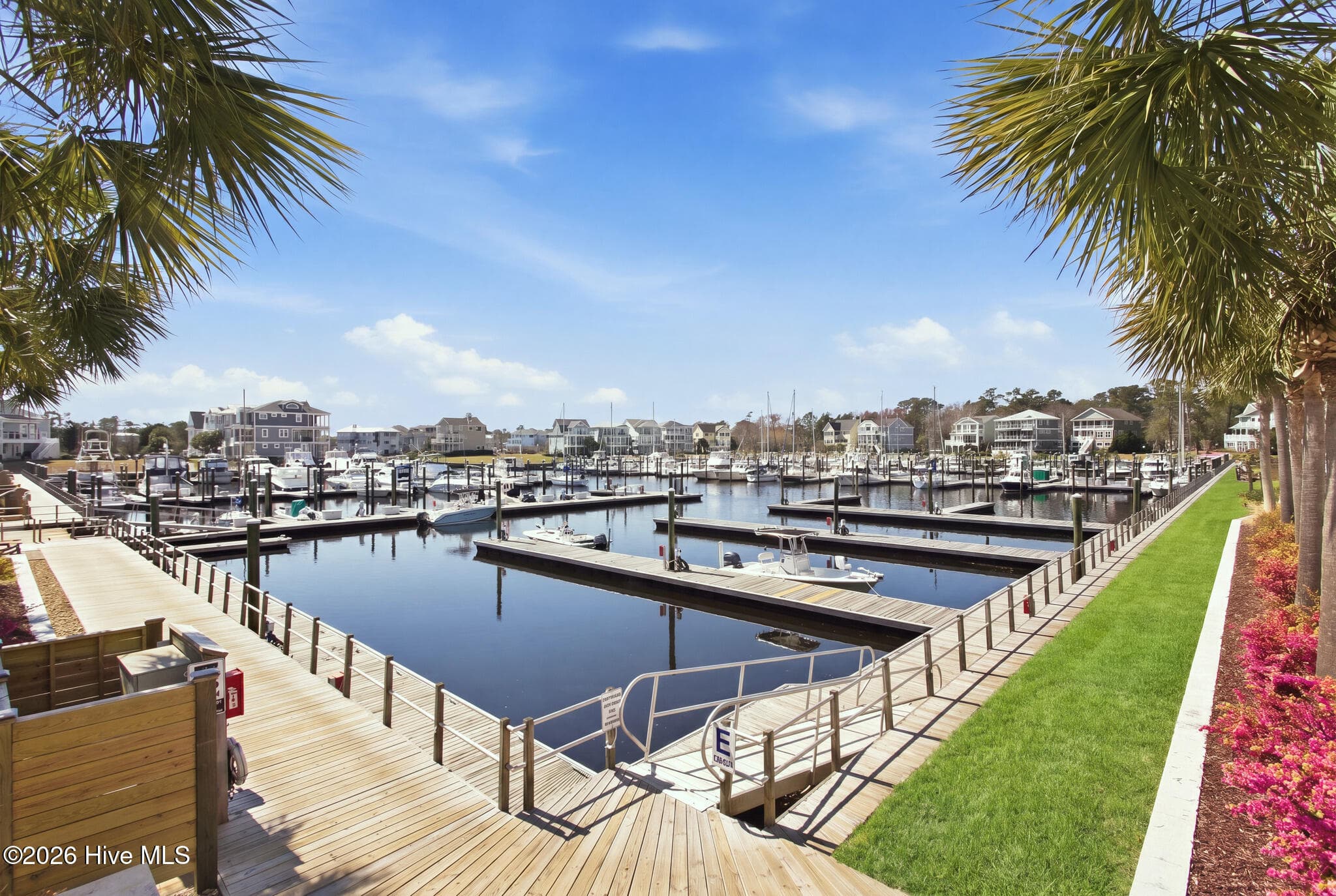ST. JAMES MARINA - 2807 Inverness Circle SE, Southport, NC 28461