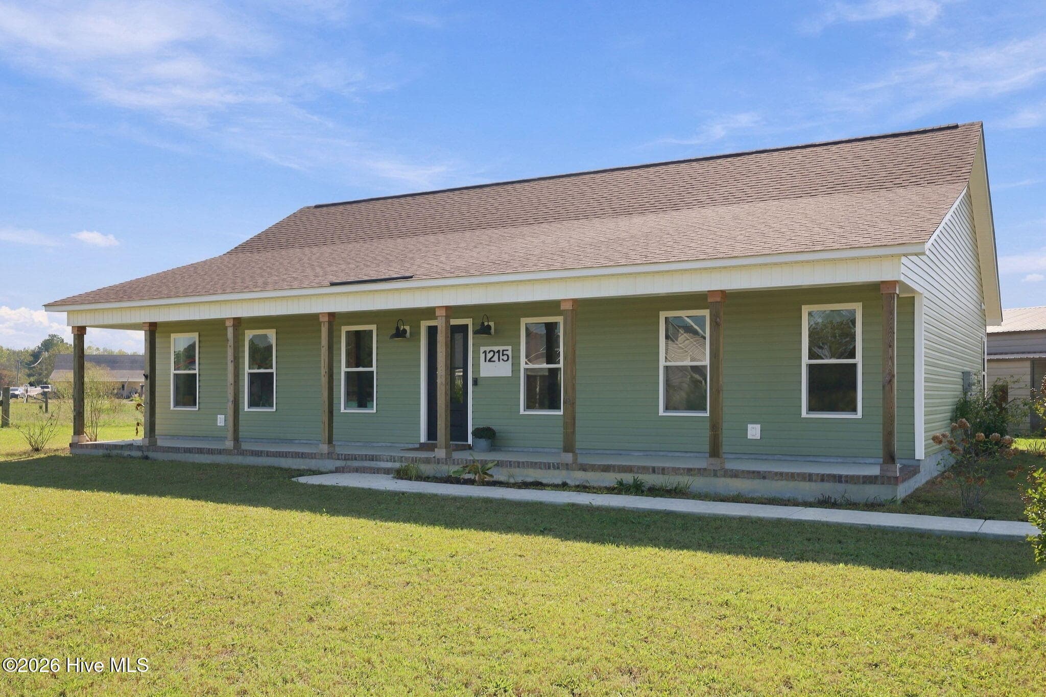 Single Family Residence at 1215 Albrittons Road, Kinston, NC 28504, photo 4 of 54