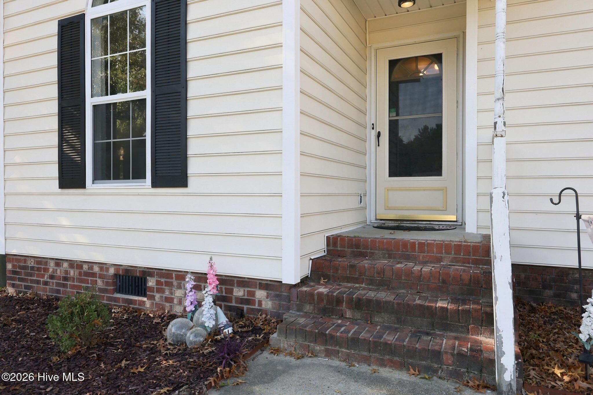 Single Family Residence at 208 John Avenue, Greenville, NC 27858, photo 3 of 50