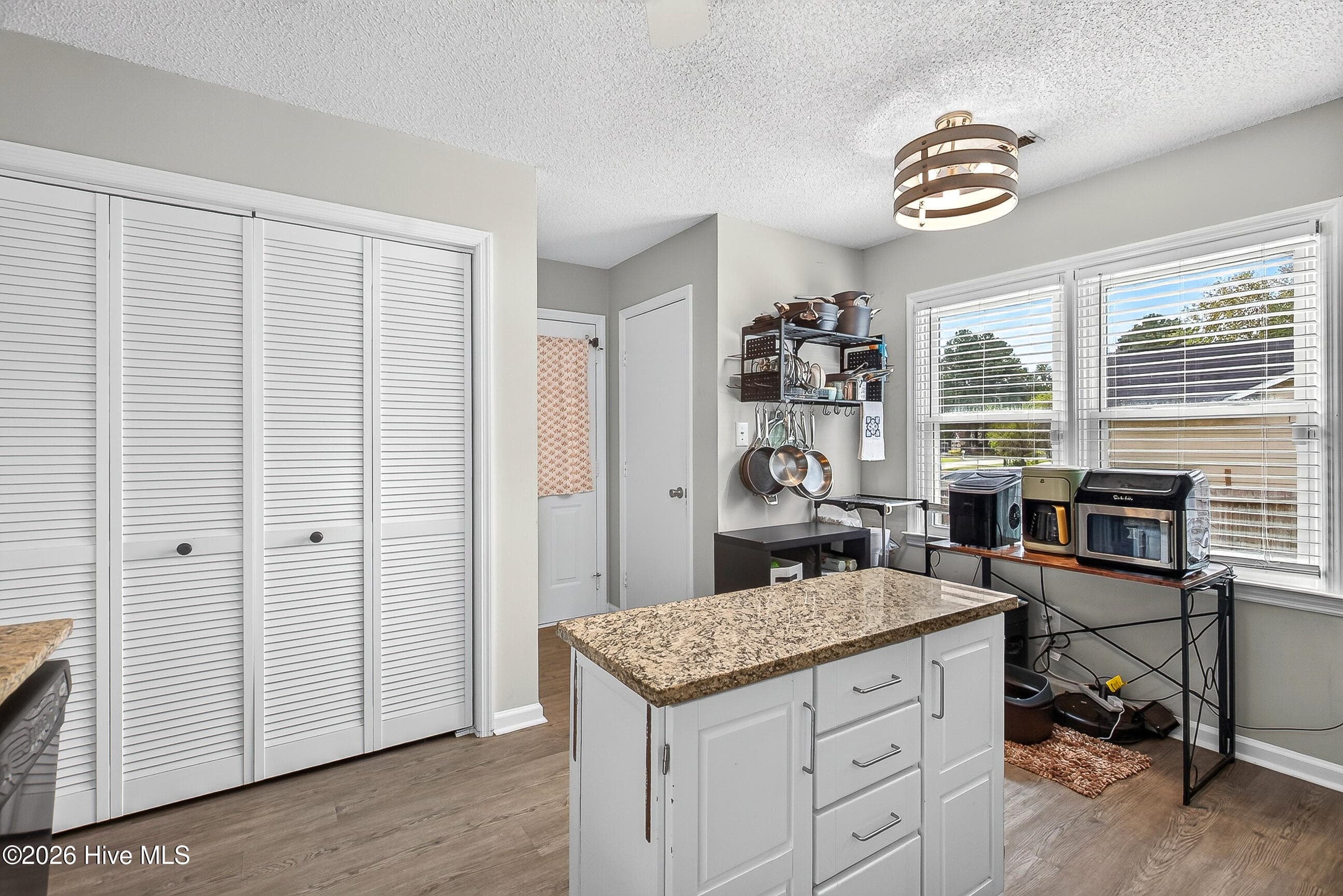 Single Family Residence at 106 Quartz Drive, Jacksonville, NC 28540, photo 15 of 39