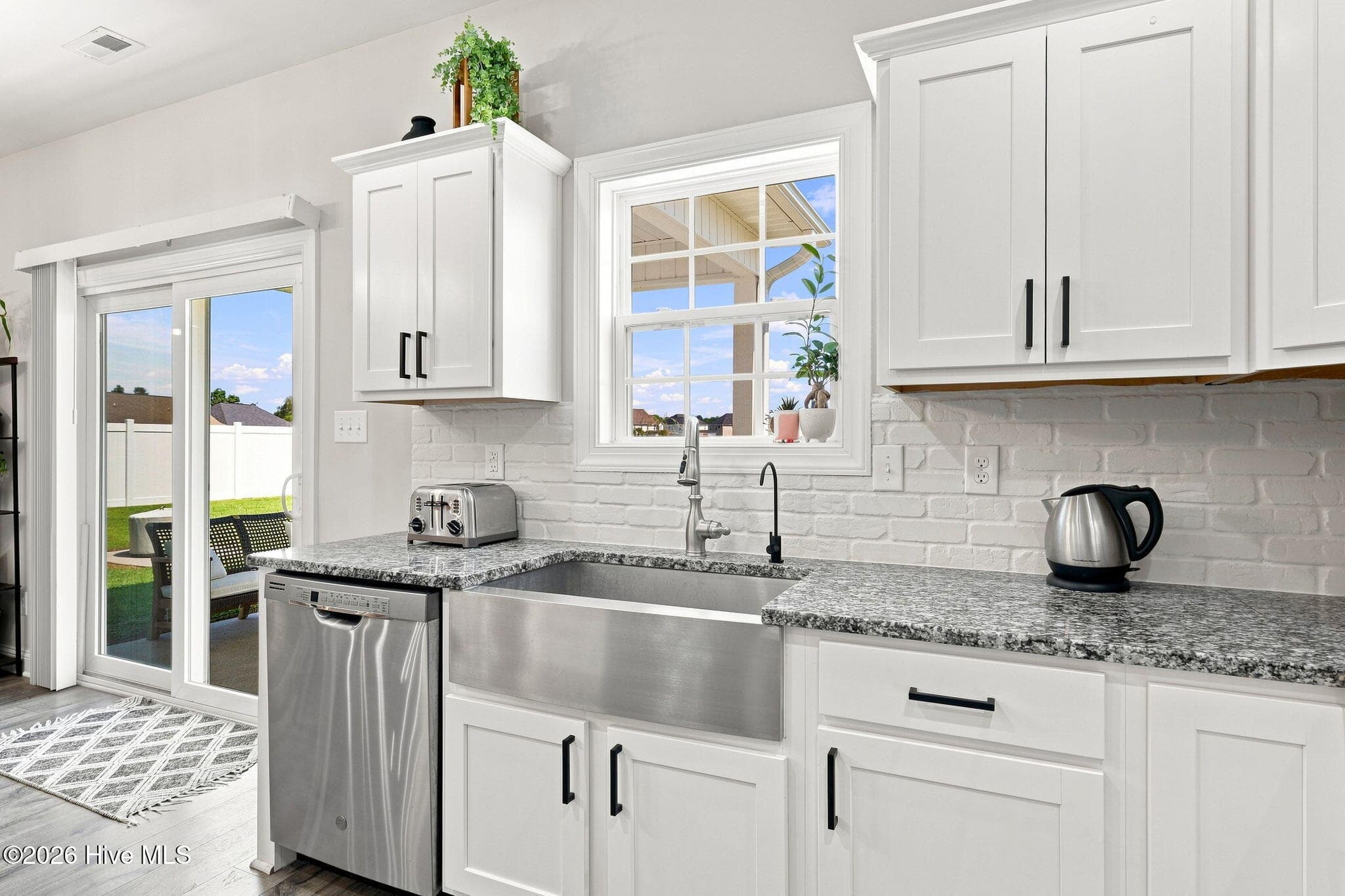 Single Family Residence at 3007 Weathersby Drive, New Bern, NC 28562, photo 22 of 59